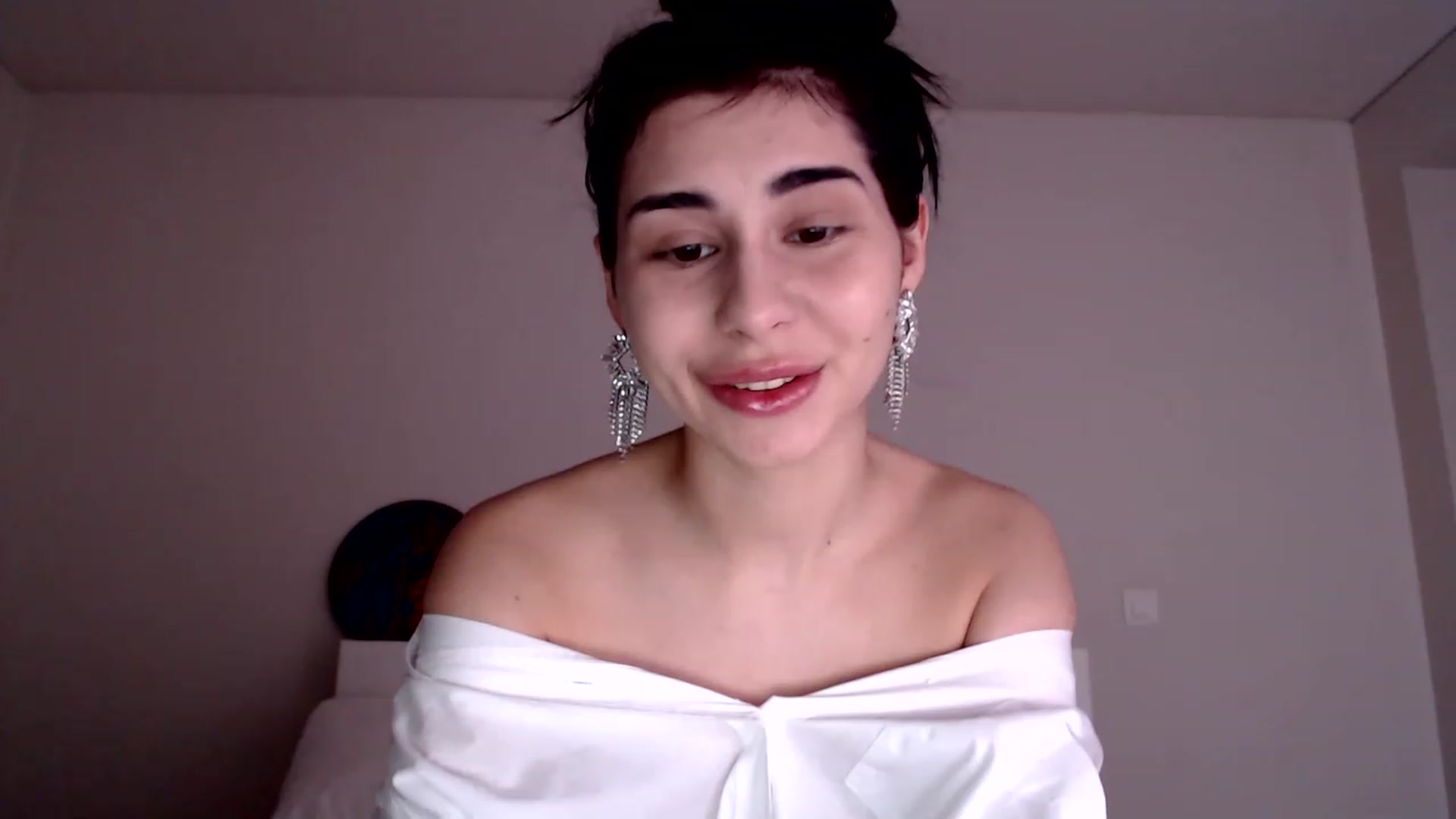 Gallery image thumbnail from LeValeriya's myfreecams stream on, 01/02/2023, 14:19 image 2 of 20