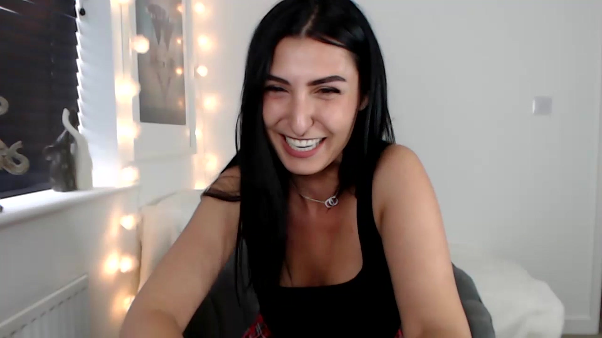 Gallery image thumbnail from LeaIson's myfreecams stream on, 07/03/2023, 13:04 image 11 of 20