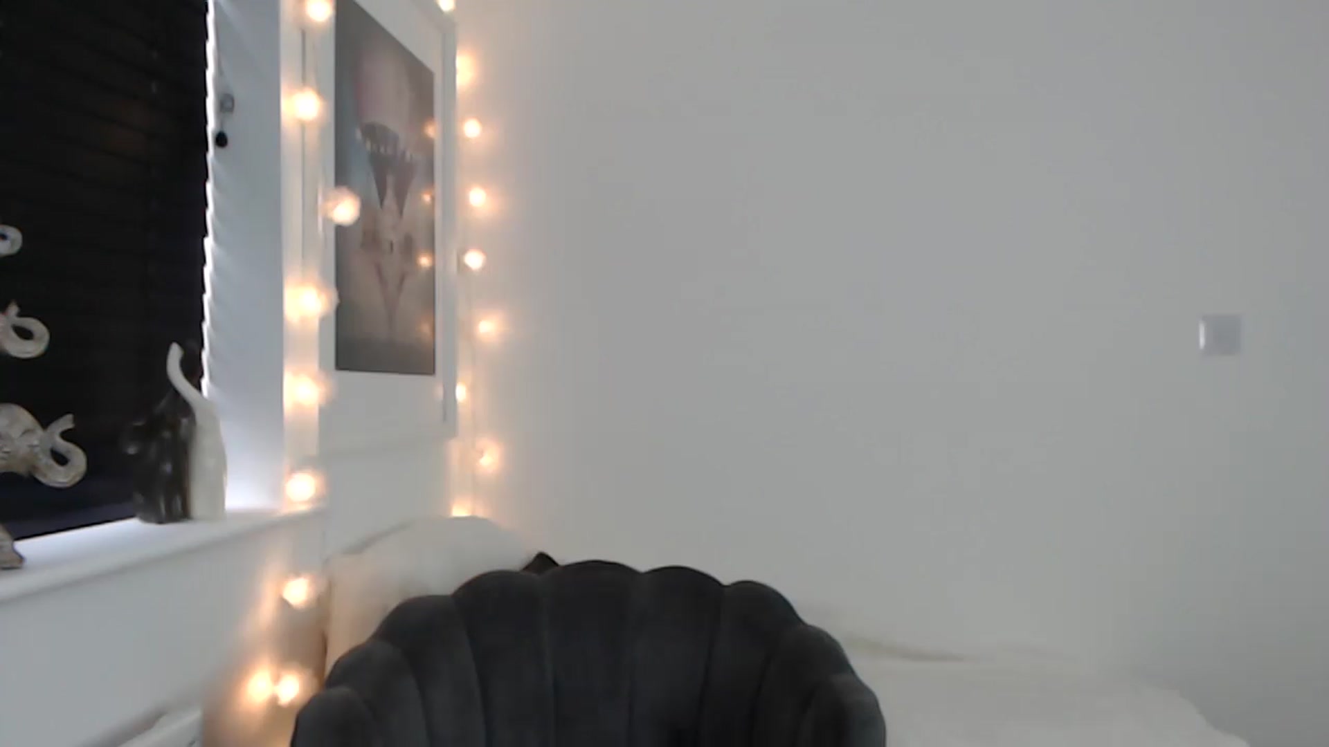 Gallery image thumbnail from LeaIson's myfreecams stream on, 07/03/2023, 13:04 image 4 of 20