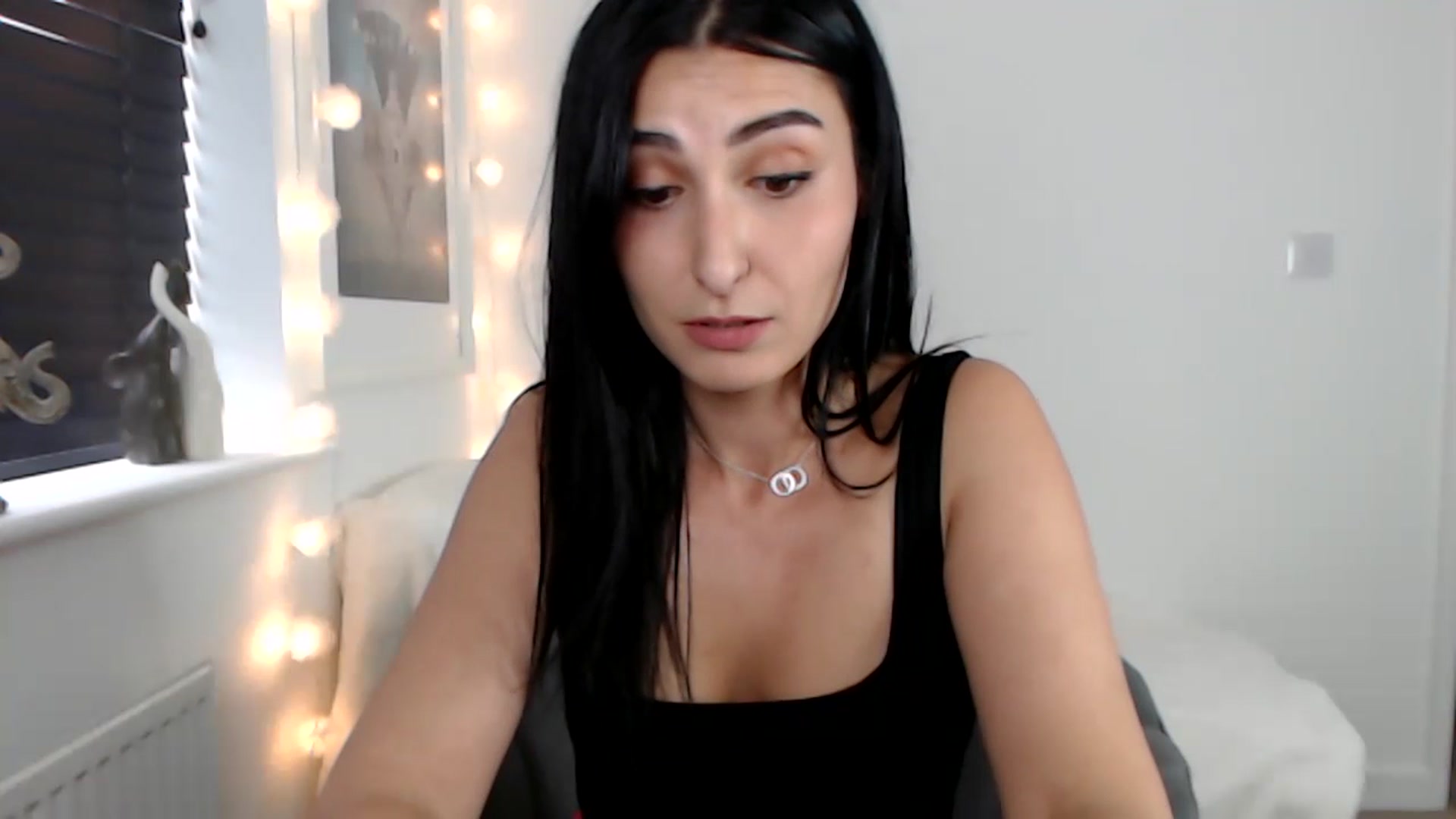 Gallery image thumbnail from LeaIson's myfreecams stream on, 07/03/2023, 13:04 image 12 of 20