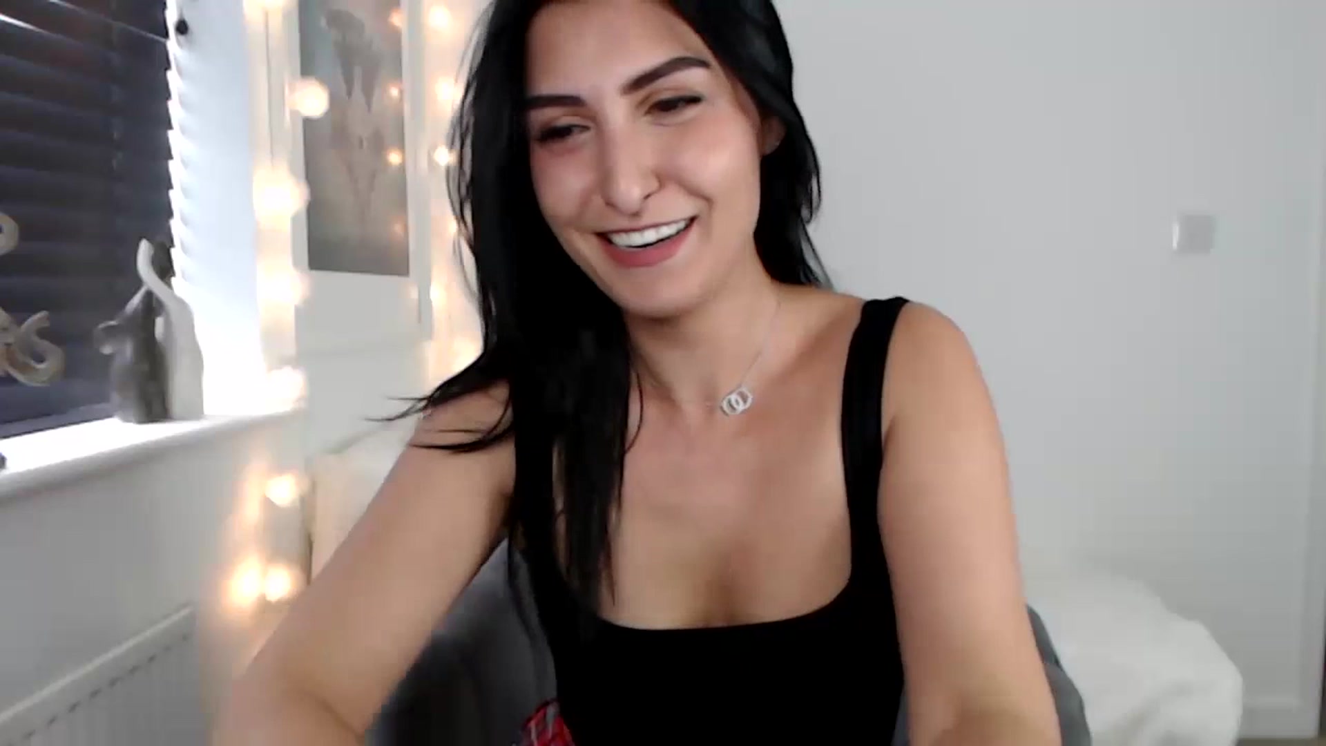 Gallery image thumbnail from LeaIson's myfreecams stream on, 07/03/2023, 13:04 image 10 of 20