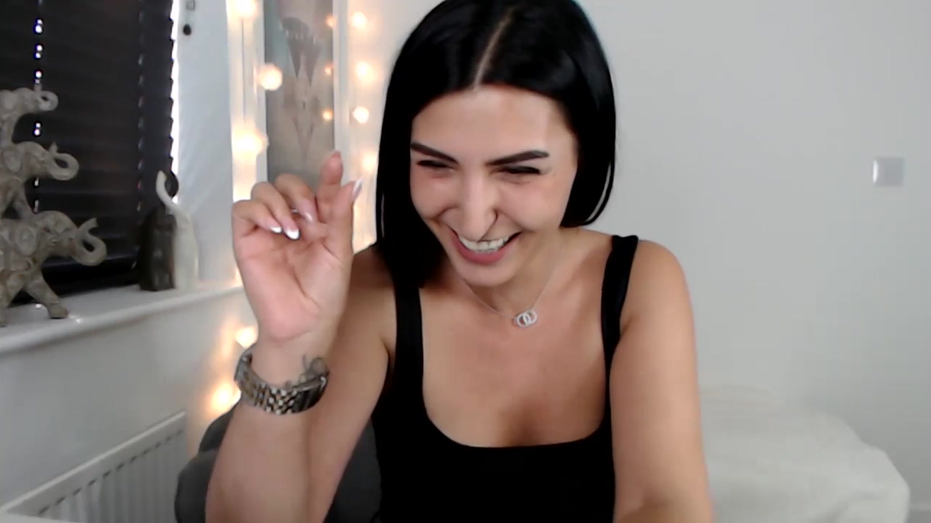 Gallery image thumbnail from LeaIson's myfreecams stream on, 07/03/2023, 13:43 image 20 of 20