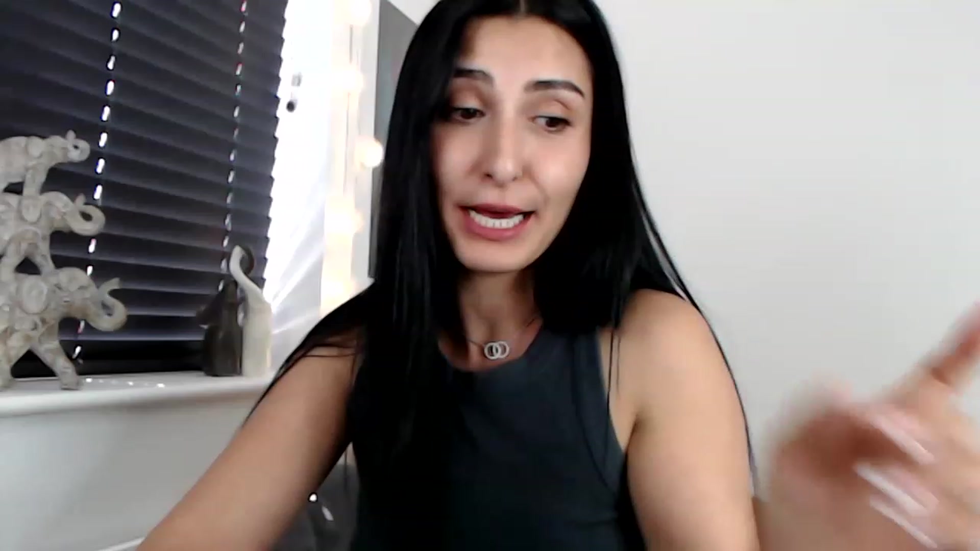 Gallery image thumbnail from LeaIson's myfreecams stream on, 07/07/2023, 12:20 image 17 of 20