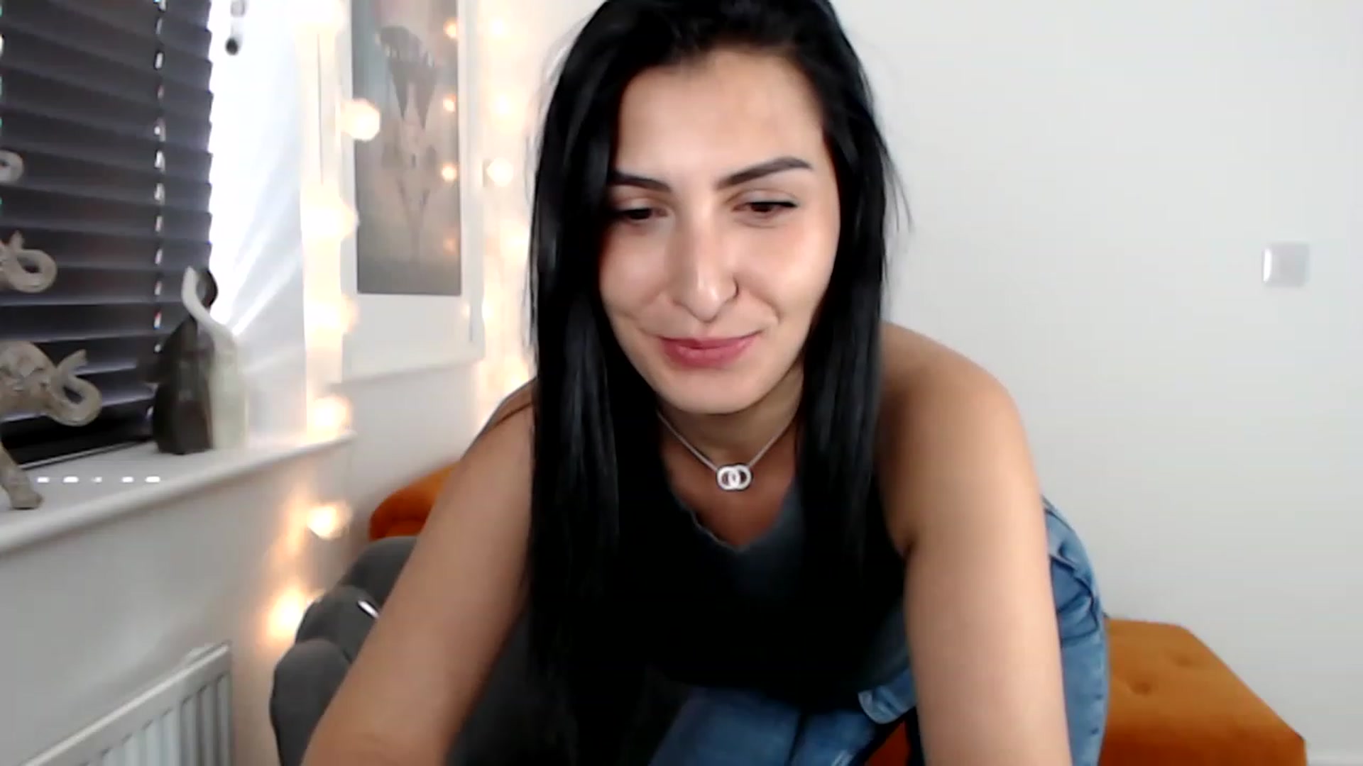 Gallery image thumbnail from LeaIson's myfreecams stream on, 07/07/2023, 12:20 image 9 of 20