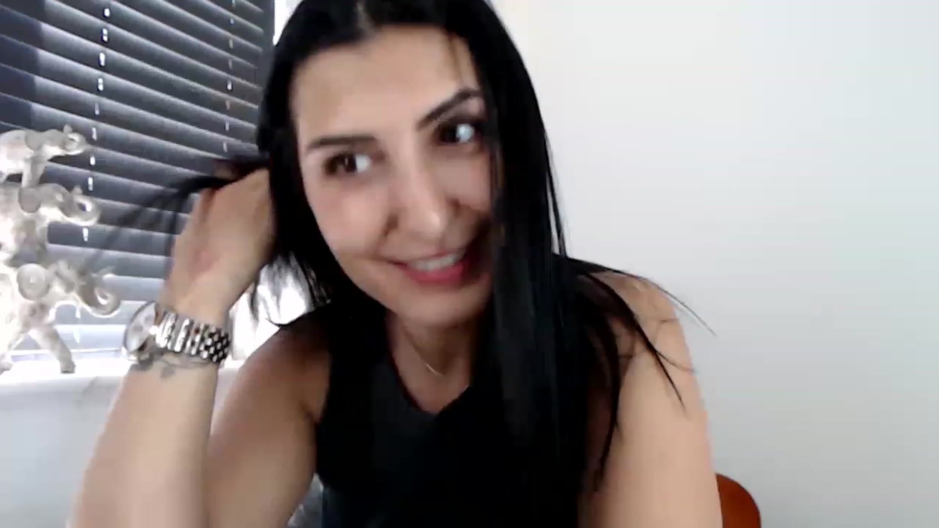 Gallery image thumbnail from LeaIson's myfreecams stream on, 07/07/2023, 12:20 image 19 of 20