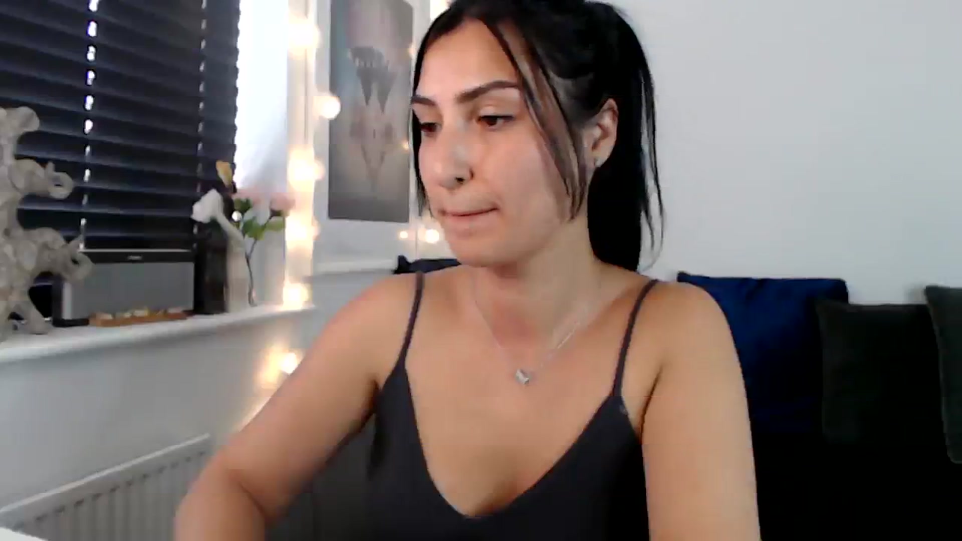 Gallery image thumbnail from LeaIson's myfreecams stream on, 08/20/2023, 15:58 image 11 of 20