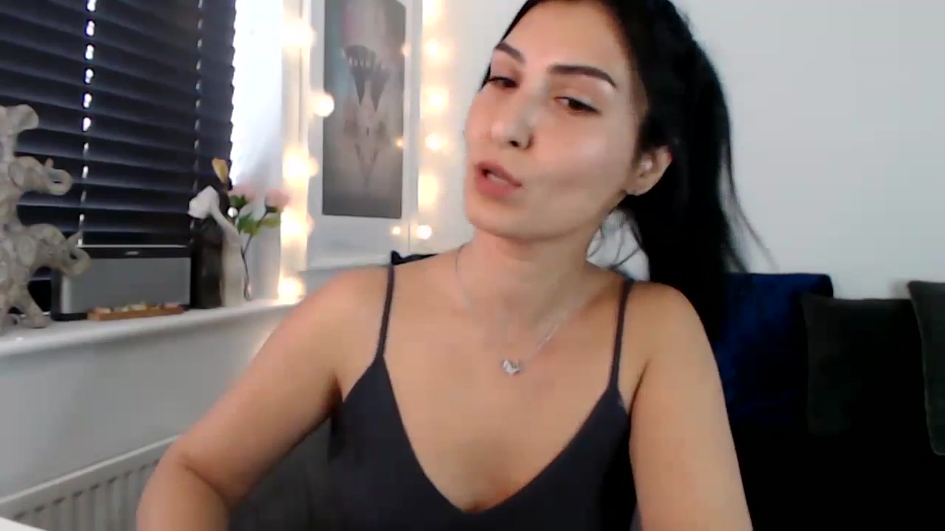 Gallery image thumbnail from LeaIson's myfreecams stream on, 08/20/2023, 15:58 image 5 of 20