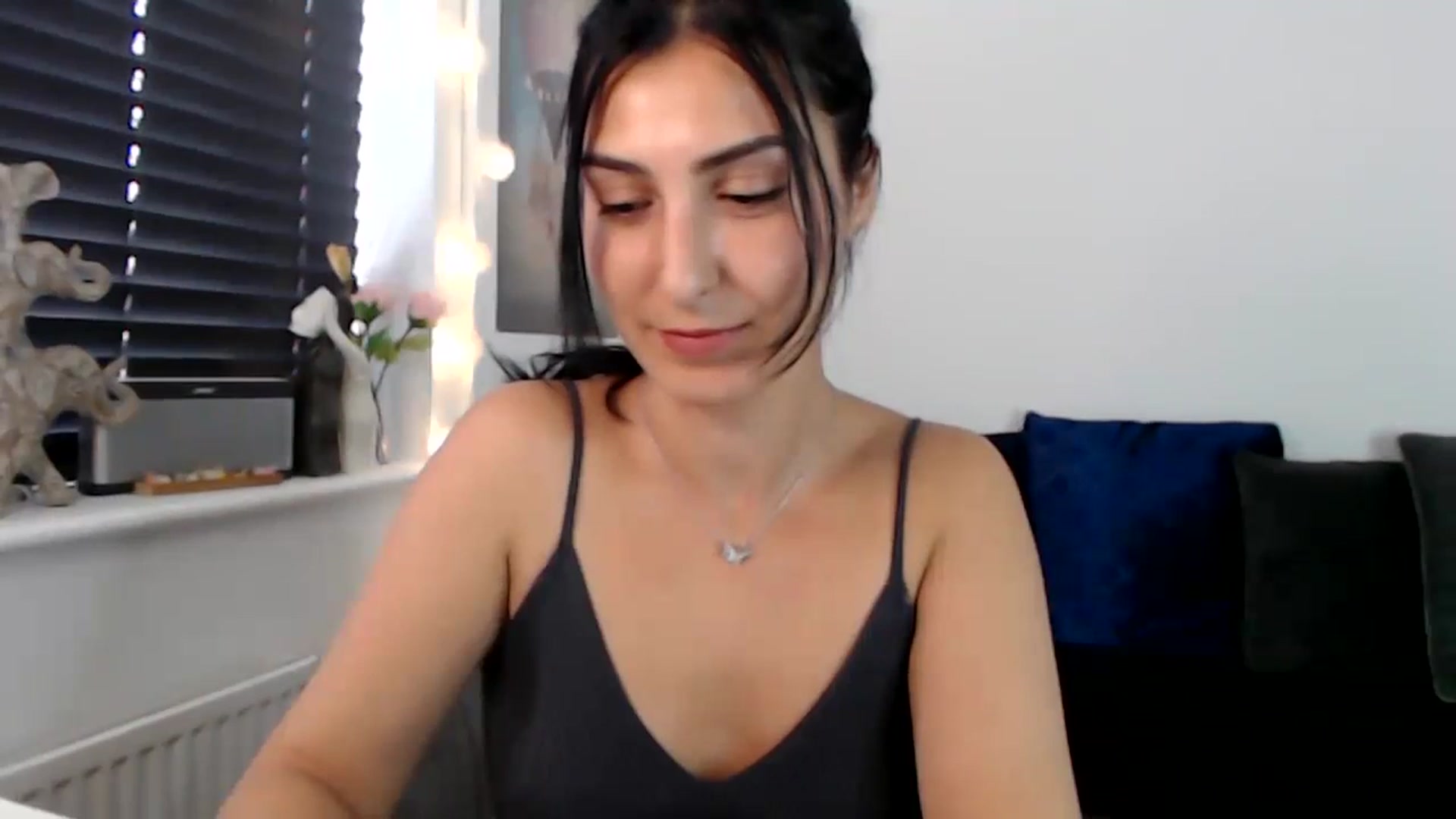 Gallery image thumbnail from LeaIson's myfreecams stream on, 08/20/2023, 15:58 image 3 of 20