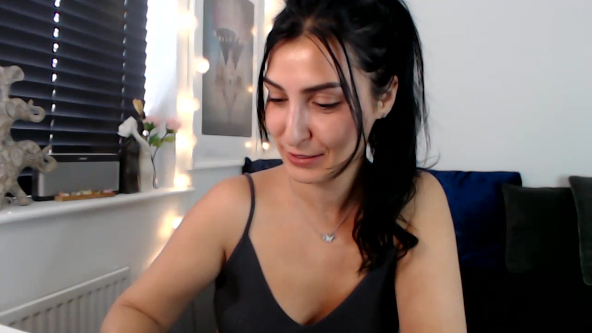 Gallery image thumbnail from LeaIson's myfreecams stream on, 08/20/2023, 15:58 image 6 of 20