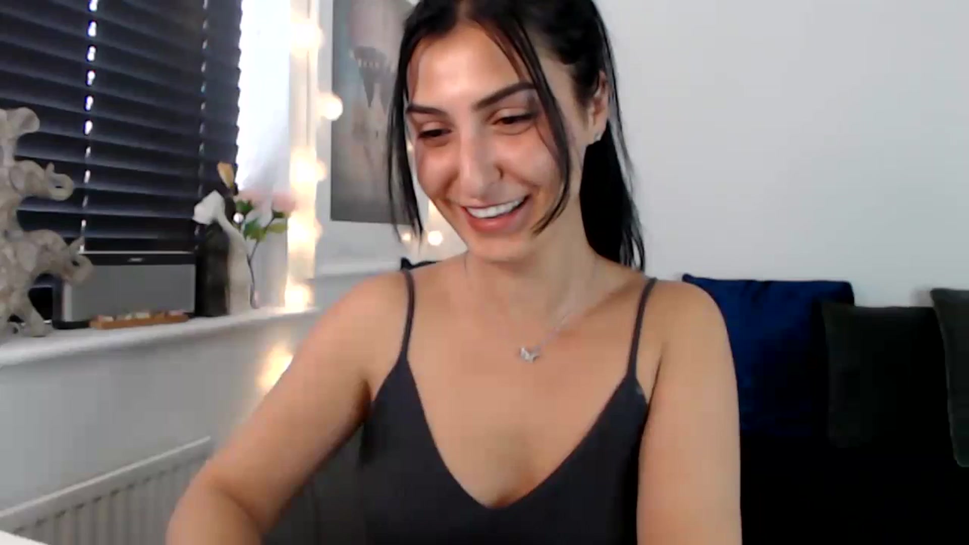Gallery image thumbnail from LeaIson's myfreecams stream on, 08/20/2023, 15:58 image 2 of 20