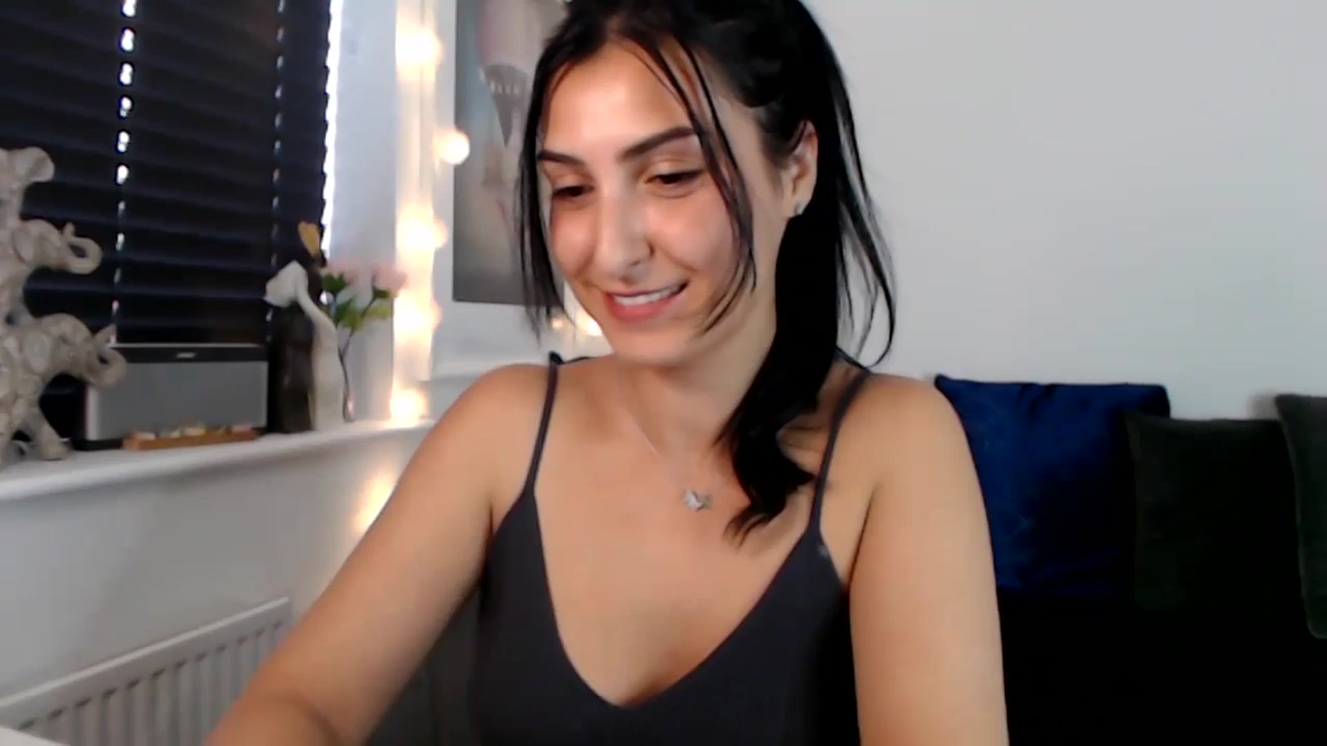 Gallery image thumbnail from LeaIson's myfreecams stream on, 08/20/2023, 15:58 image 8 of 20