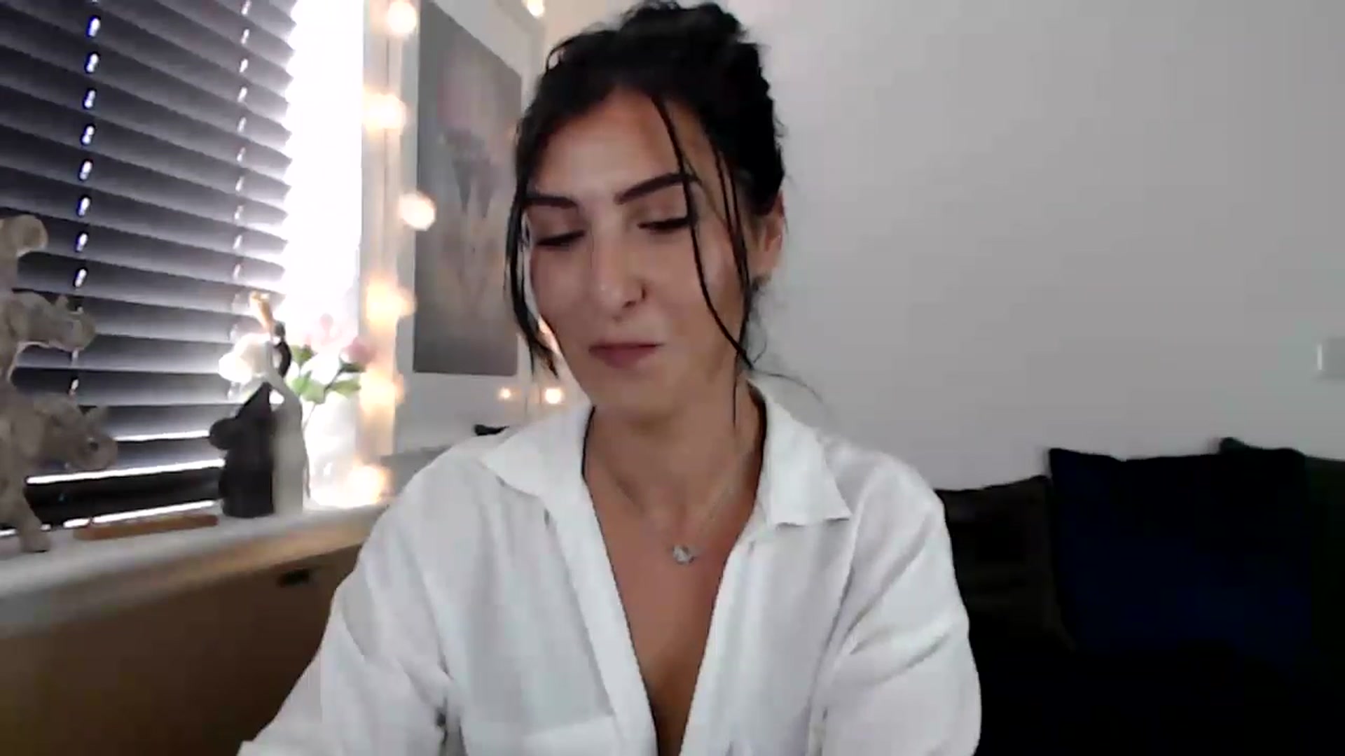 Gallery image thumbnail from LeaIson's myfreecams stream on, 09/11/2023, 09:06 image 10 of 20