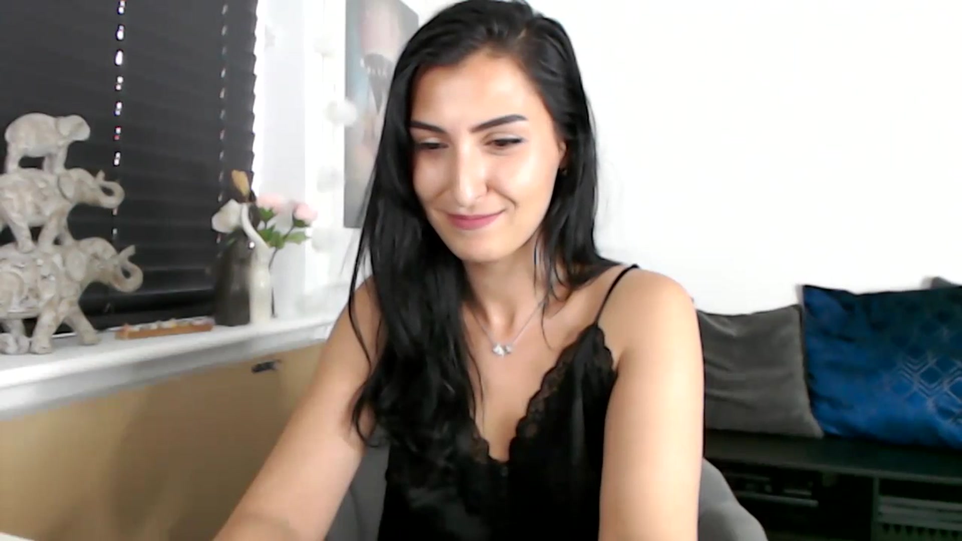 Gallery image thumbnail from LeaIson's myfreecams stream on, 09/11/2023, 13:36 image 8 of 20