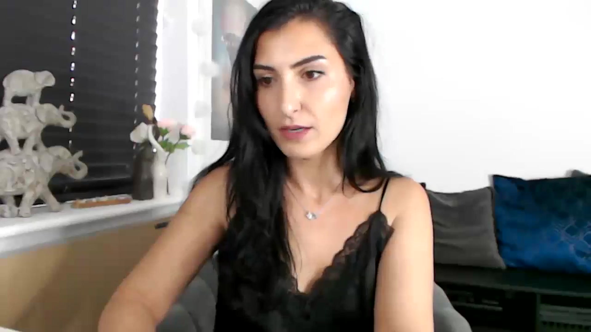 Gallery image thumbnail from LeaIson's myfreecams stream on, 09/11/2023, 13:36 image 9 of 20