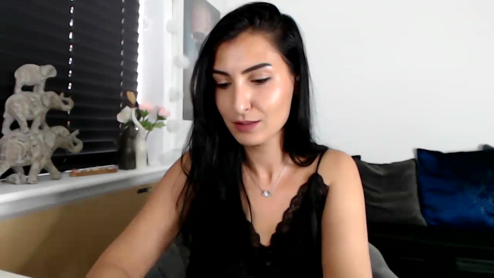 Gallery image thumbnail from LeaIson's myfreecams stream on, 09/11/2023, 13:36 image 3 of 20