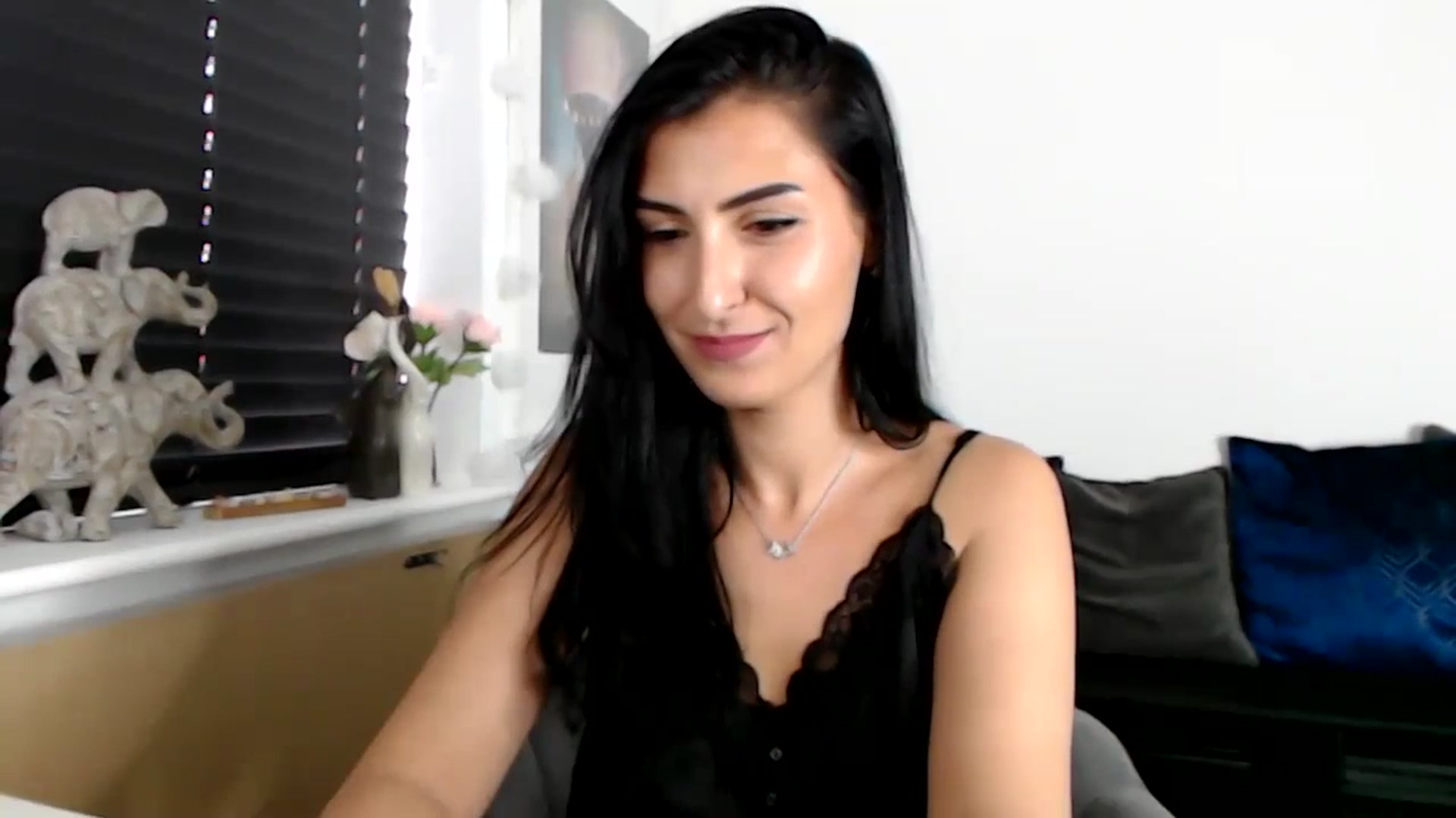 Gallery image thumbnail from LeaIson's myfreecams stream on, 09/11/2023, 13:36 image 2 of 20