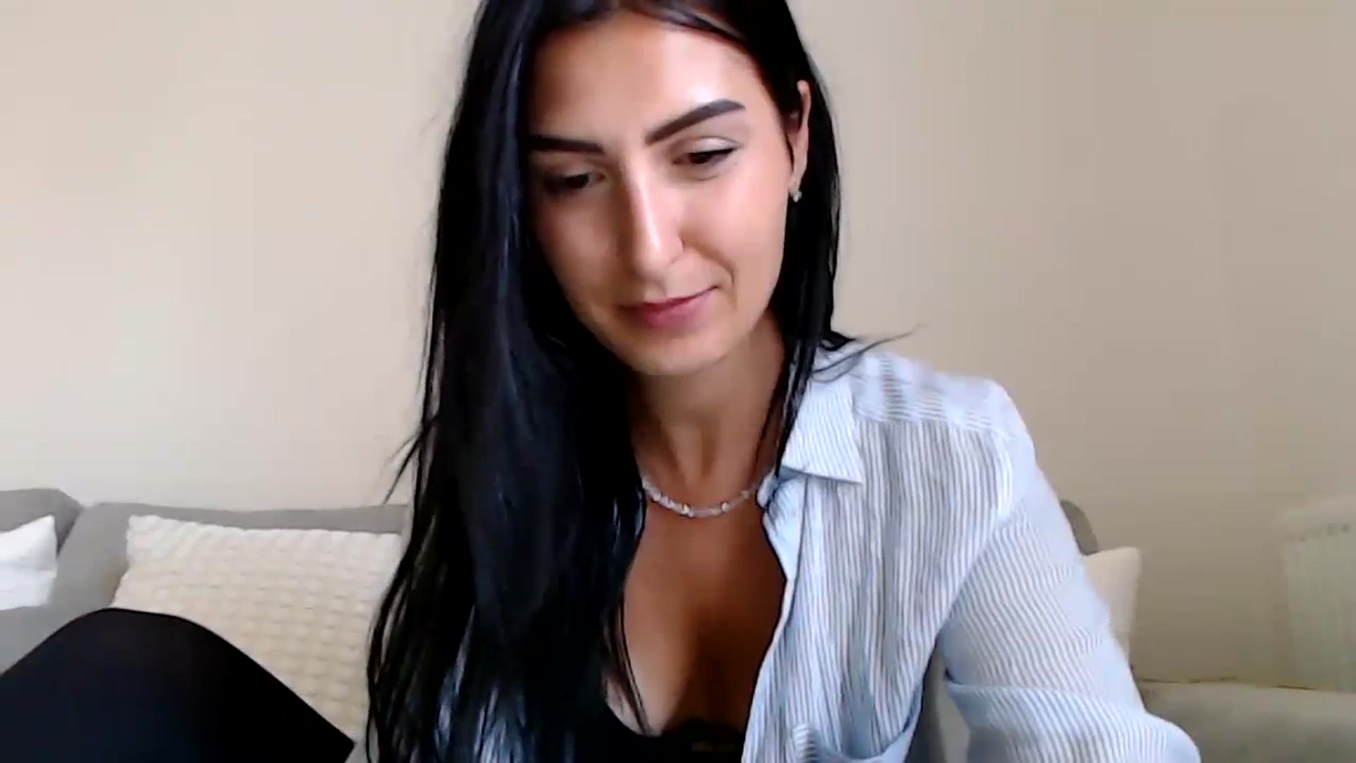 Gallery image thumbnail from LeaIson's myfreecams stream on, 10/09/2023, 12:35 image 3 of 20