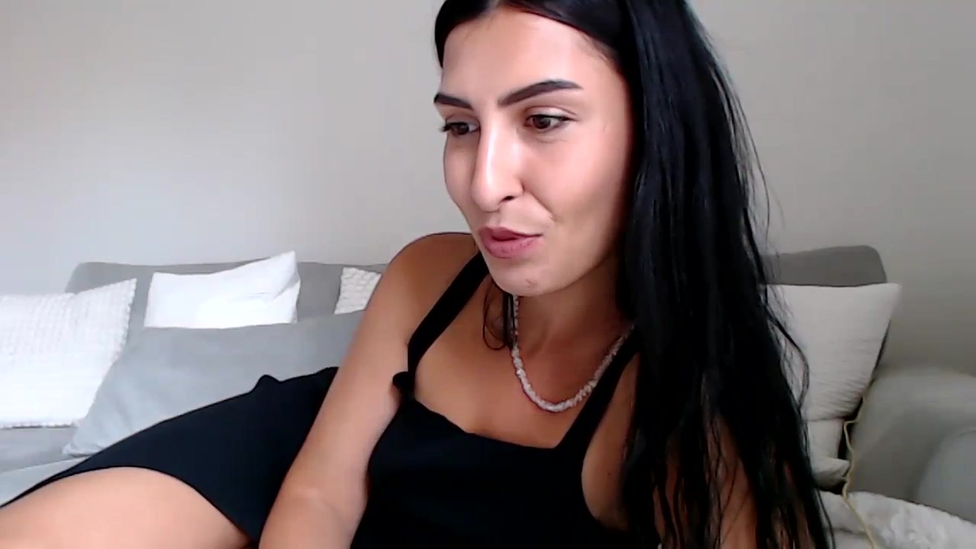 Gallery image thumbnail from LeaIson's myfreecams stream on, 10/10/2023, 11:15 image 2 of 20