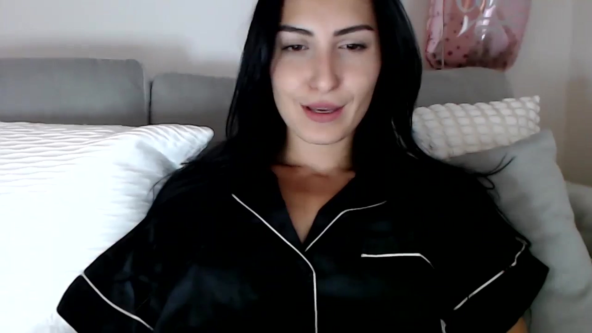 Gallery image thumbnail from LeaIson's myfreecams stream on, 10/18/2023, 08:10 image 17 of 20