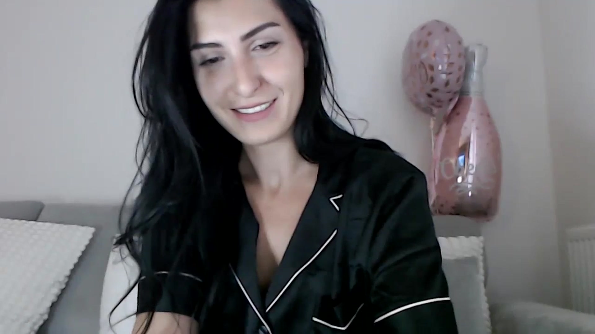 Gallery image thumbnail from LeaIson's myfreecams stream on, 10/18/2023, 08:10 image 13 of 20