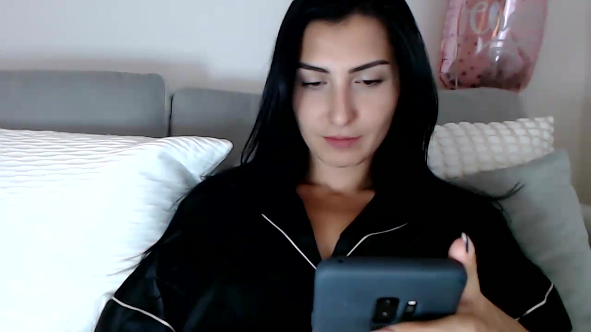 Gallery image thumbnail from LeaIson's myfreecams stream on, 10/18/2023, 08:10 image 19 of 20