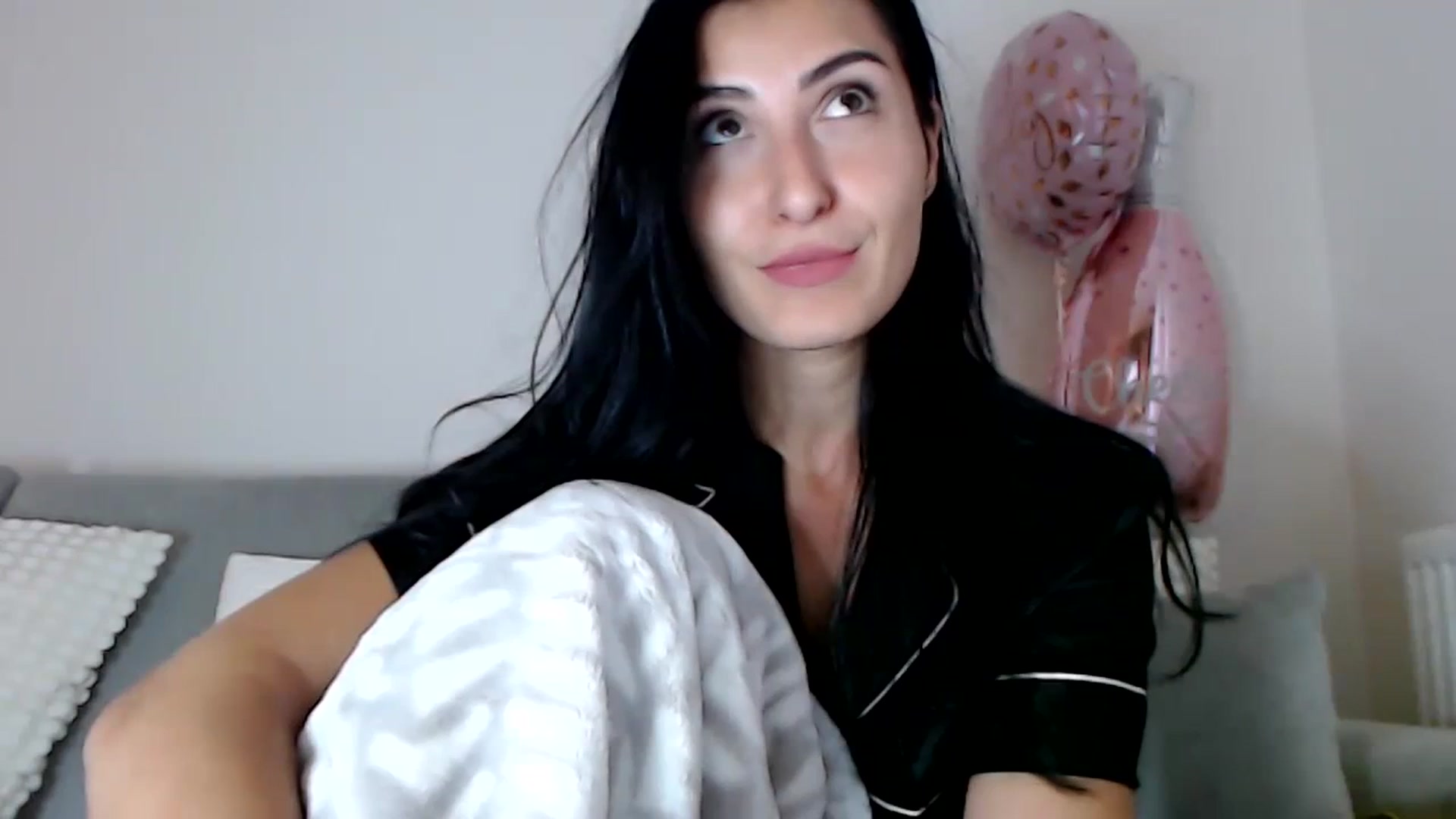 Gallery image thumbnail from LeaIson's myfreecams stream on, 10/18/2023, 08:10 image 1 of 20