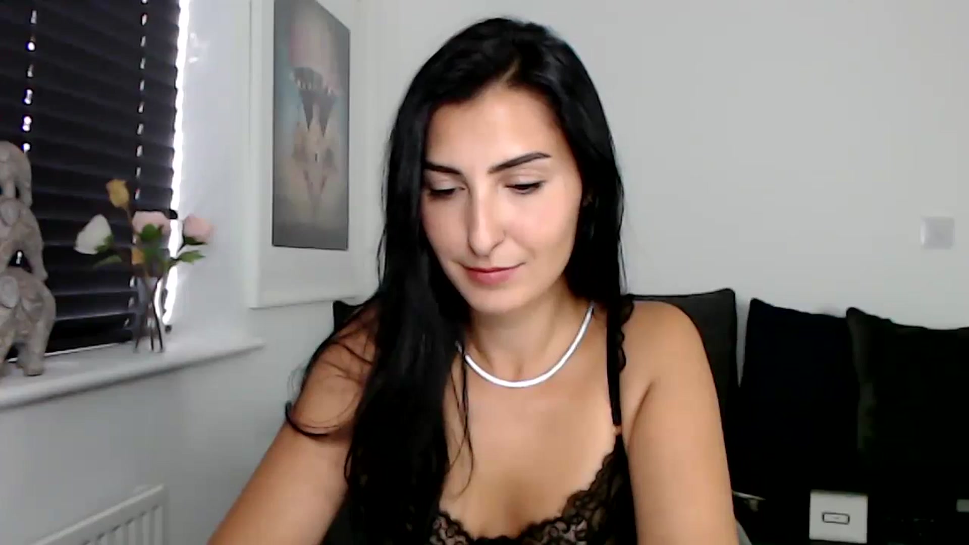 Gallery image thumbnail from LeaIson's myfreecams stream on, 10/19/2023, 10:57 image 19 of 20