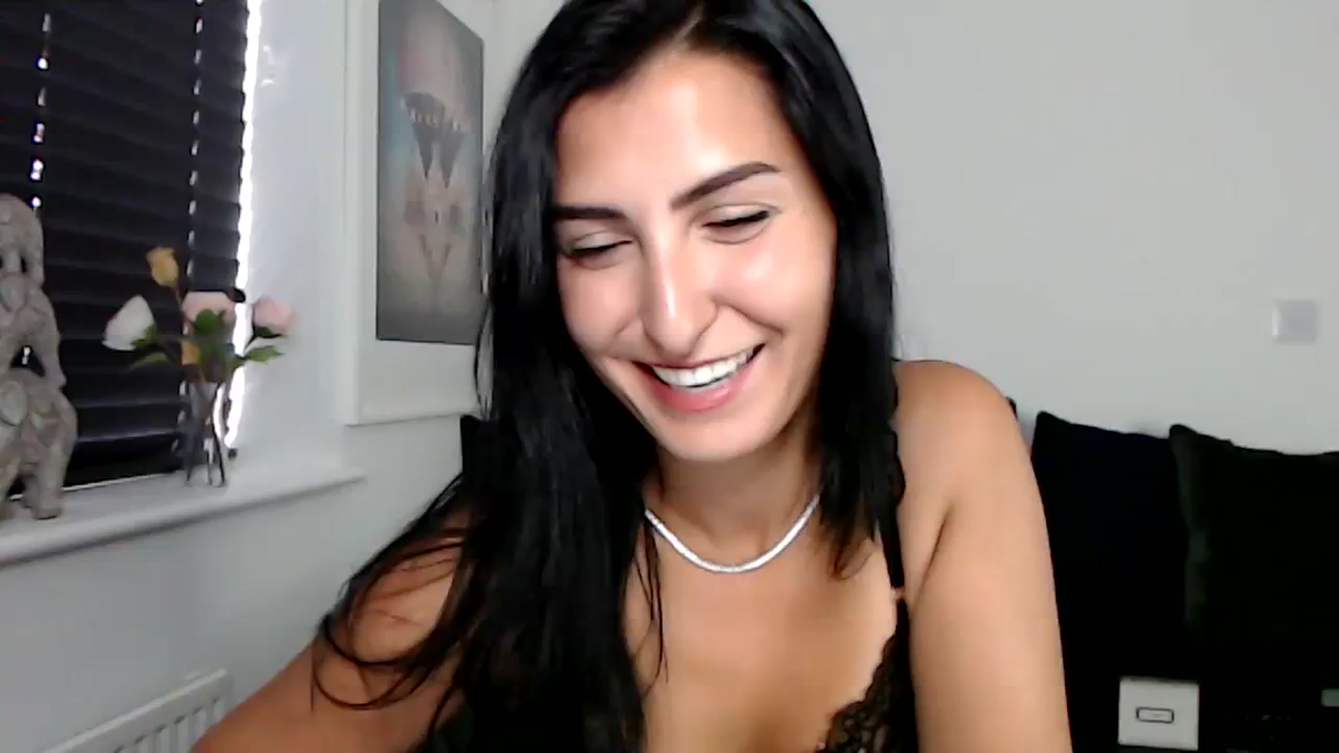 Gallery image thumbnail from LeaIson's myfreecams stream on, 10/19/2023, 10:57 image 17 of 20