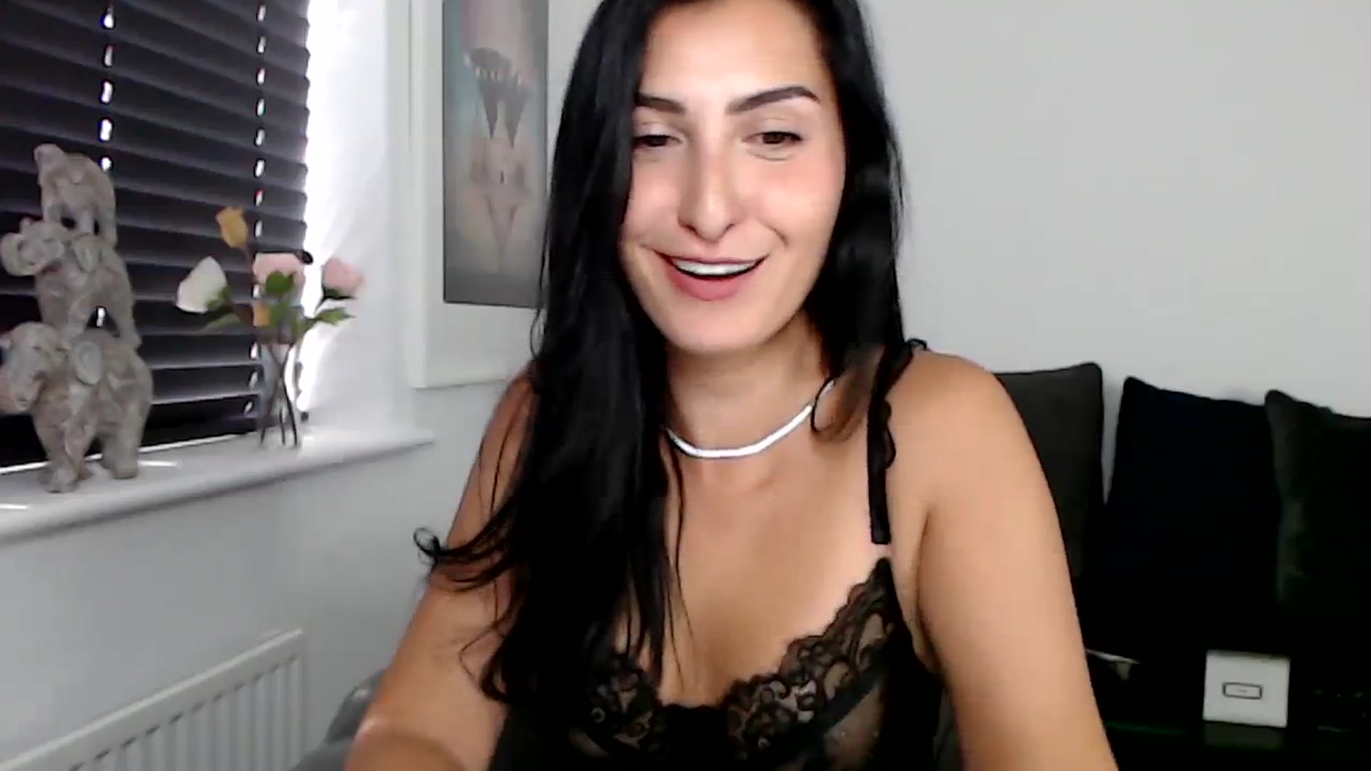 Gallery image thumbnail from LeaIson's myfreecams stream on, 10/19/2023, 12:15 image 7 of 20