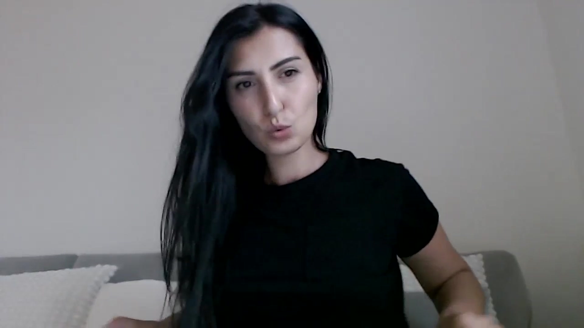 Gallery image thumbnail from LeaIson's myfreecams stream on, 10/20/2023, 13:23 image 9 of 20