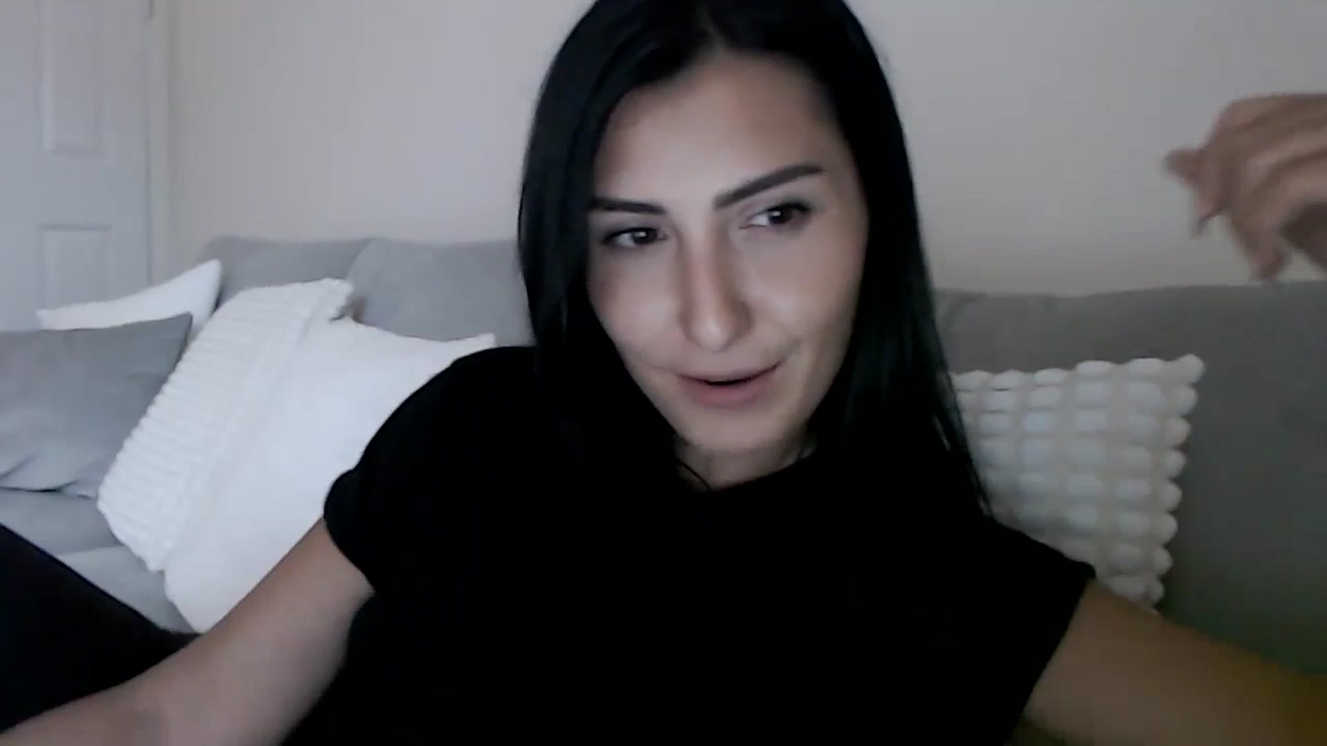 Gallery image thumbnail from LeaIson's myfreecams stream on, 10/20/2023, 13:23 image 4 of 20