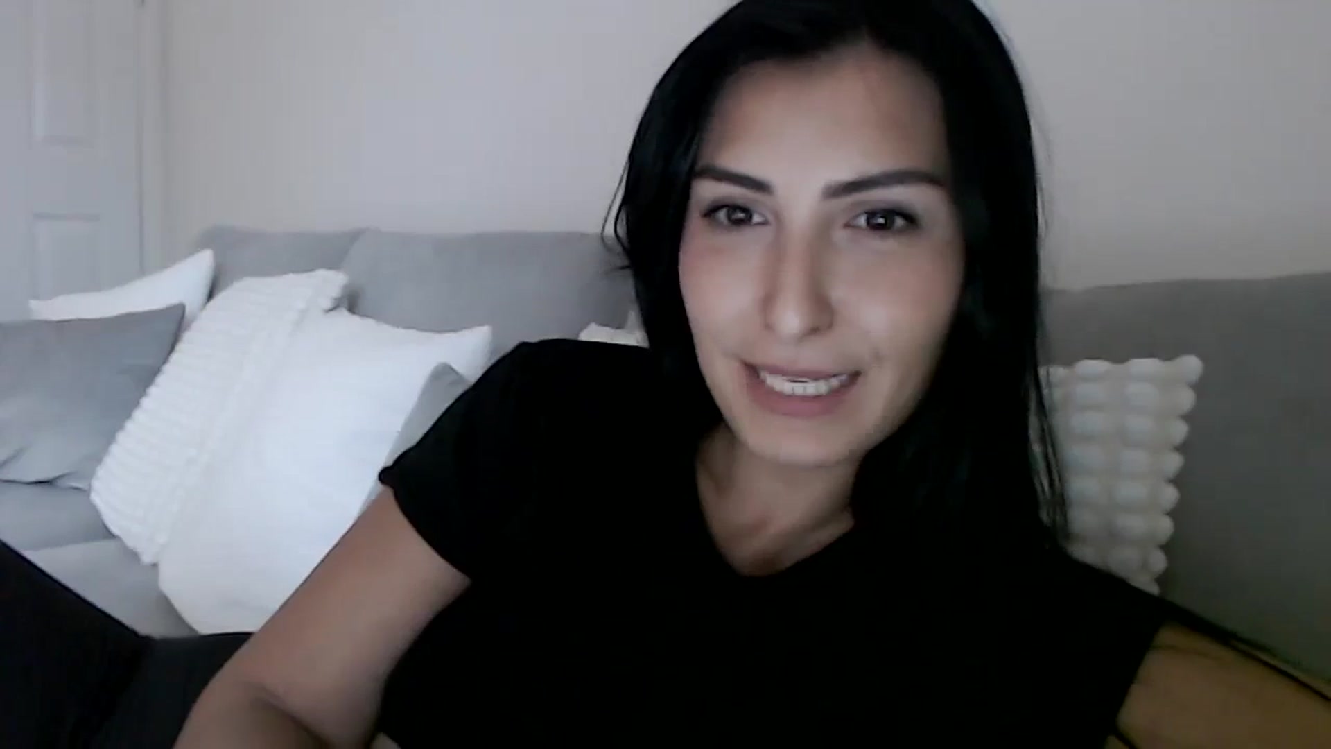 Gallery image thumbnail from LeaIson's myfreecams stream on, 10/20/2023, 13:23 image 7 of 20