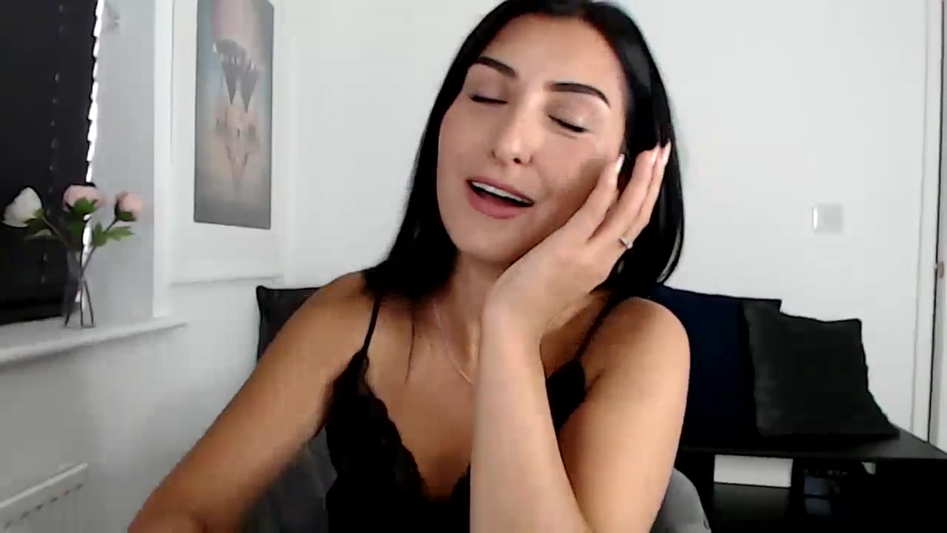 Gallery image thumbnail from LeaIson's myfreecams stream on, 10/26/2023, 11:47 image 2 of 20