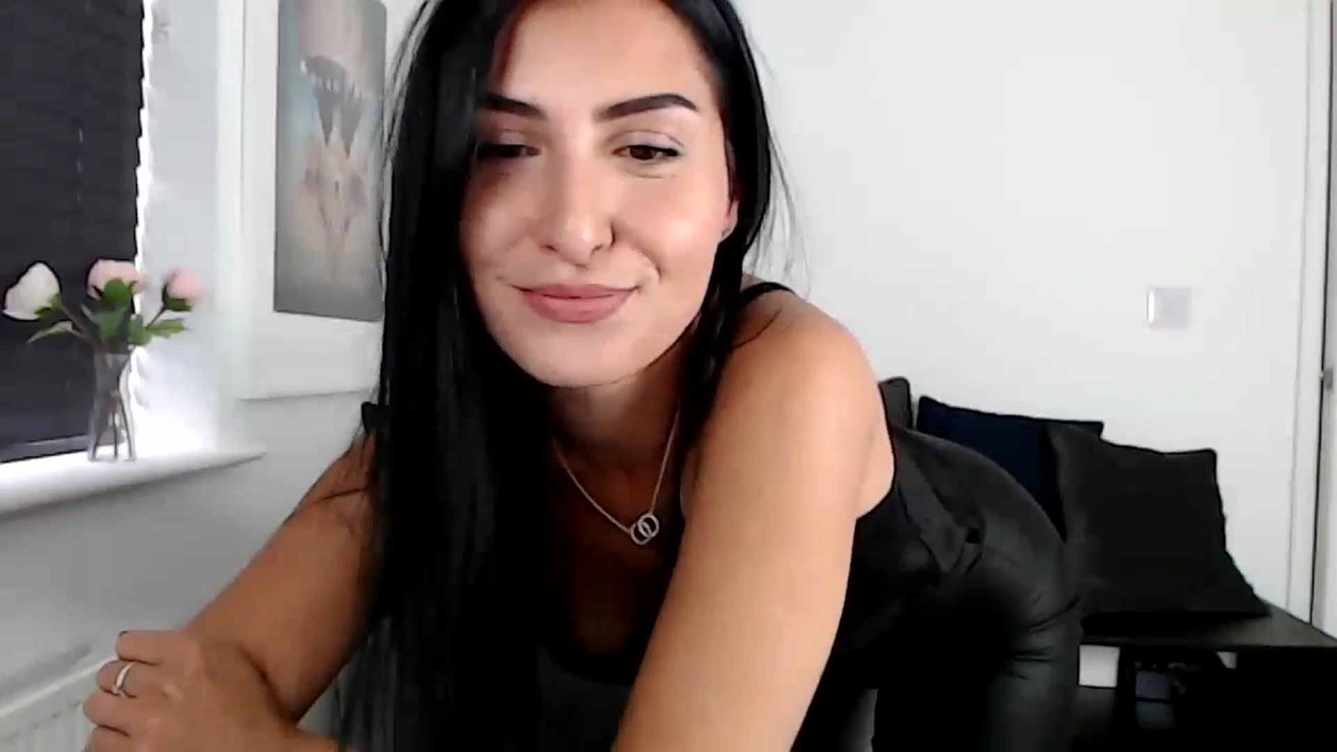 Gallery image thumbnail from LeaIson's myfreecams stream on, 10/26/2023, 11:47 image 9 of 20