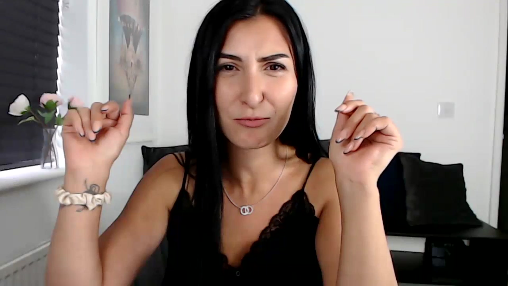 Gallery image thumbnail from LeaIson's myfreecams stream on, 10/26/2023, 13:43 image 9 of 20