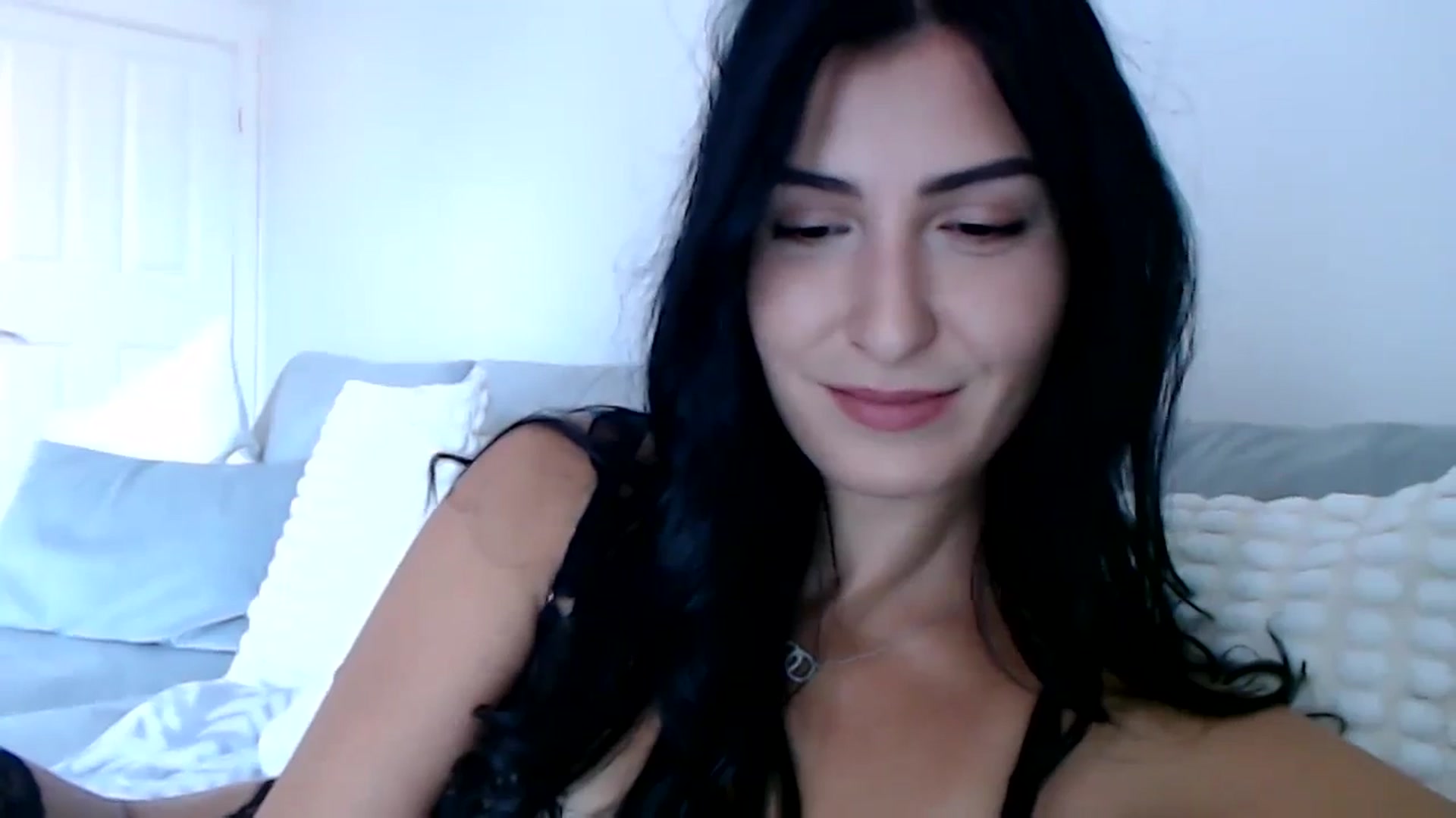 Gallery image thumbnail from LeaIson's myfreecams stream on, 10/29/2023, 12:14 image 10 of 20