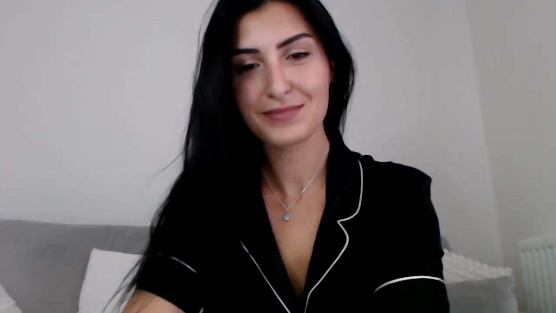 Gallery image thumbnail from LeaIson's myfreecams stream on, 11/06/2023, 10:27 image 8 of 20