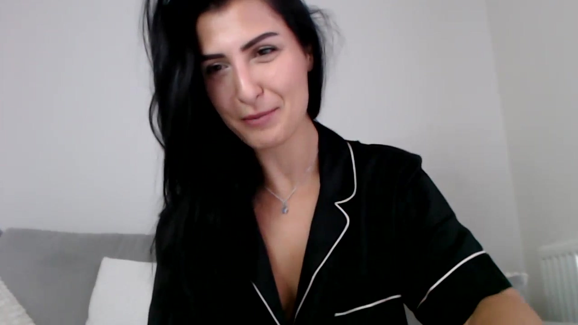 Gallery image thumbnail from LeaIson's myfreecams stream on, 11/06/2023, 10:27 image 14 of 20
