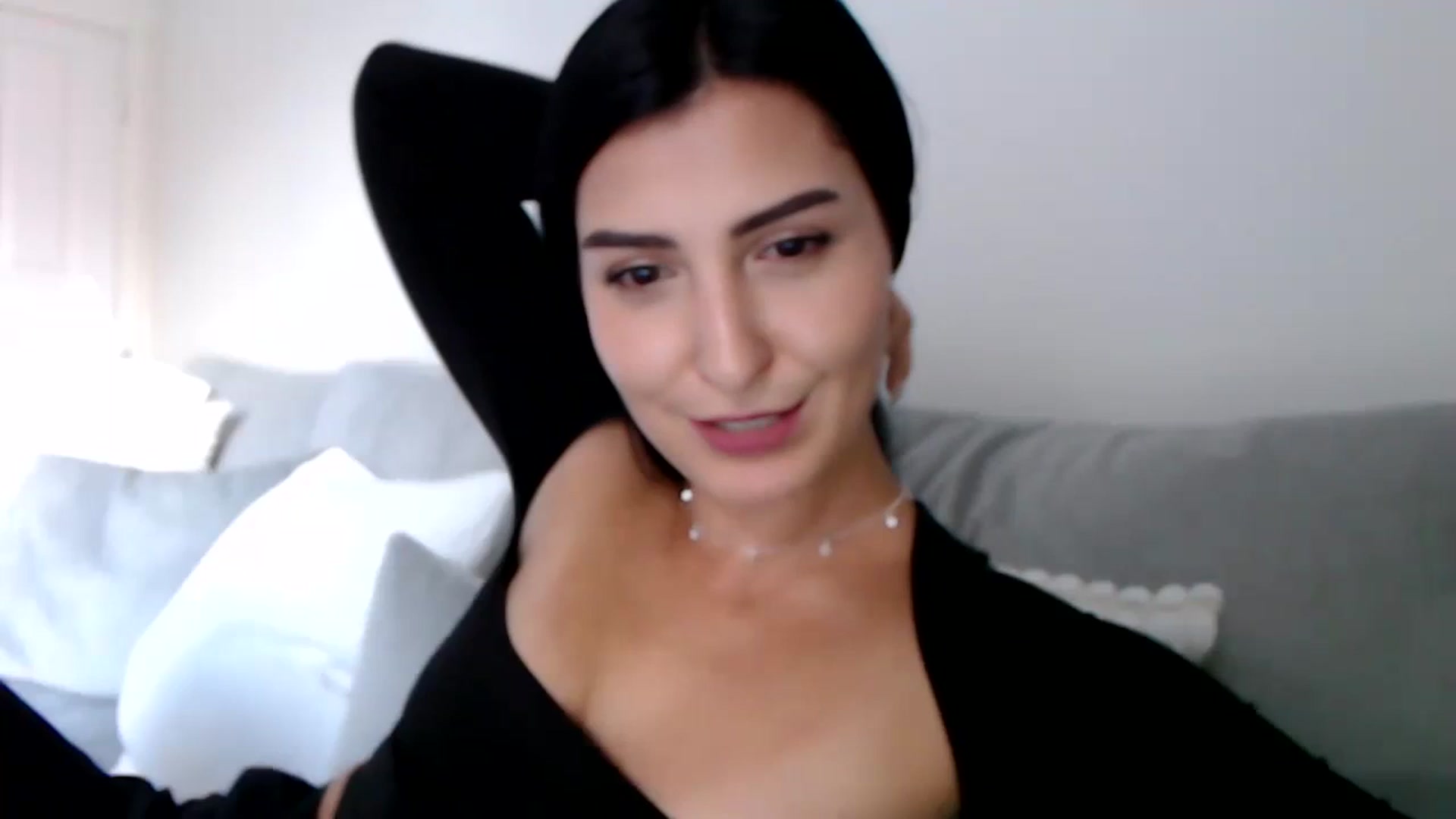 Gallery image thumbnail from LeaIson's myfreecams stream on, 11/13/2023, 13:15 image 1 of 20