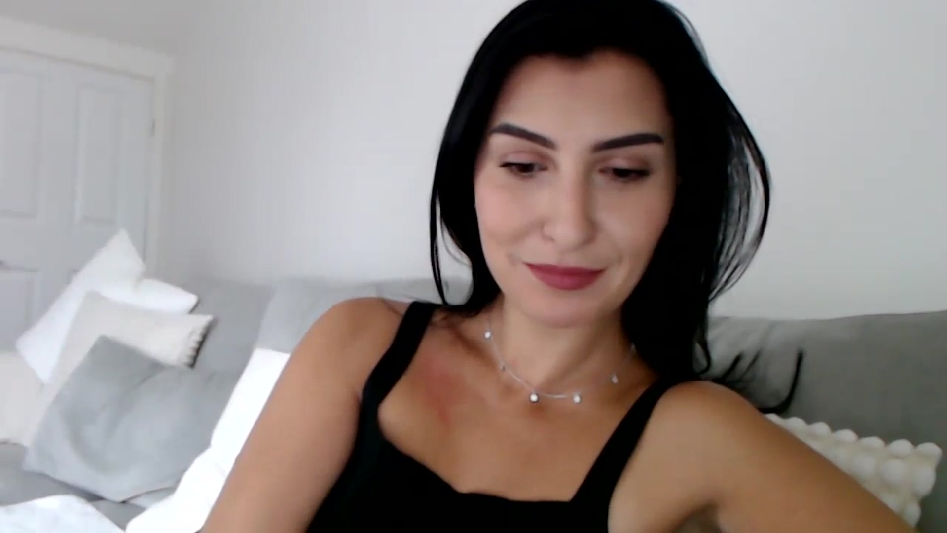 Gallery image thumbnail from LeaIson's myfreecams stream on, 11/14/2023, 12:20 image 5 of 20