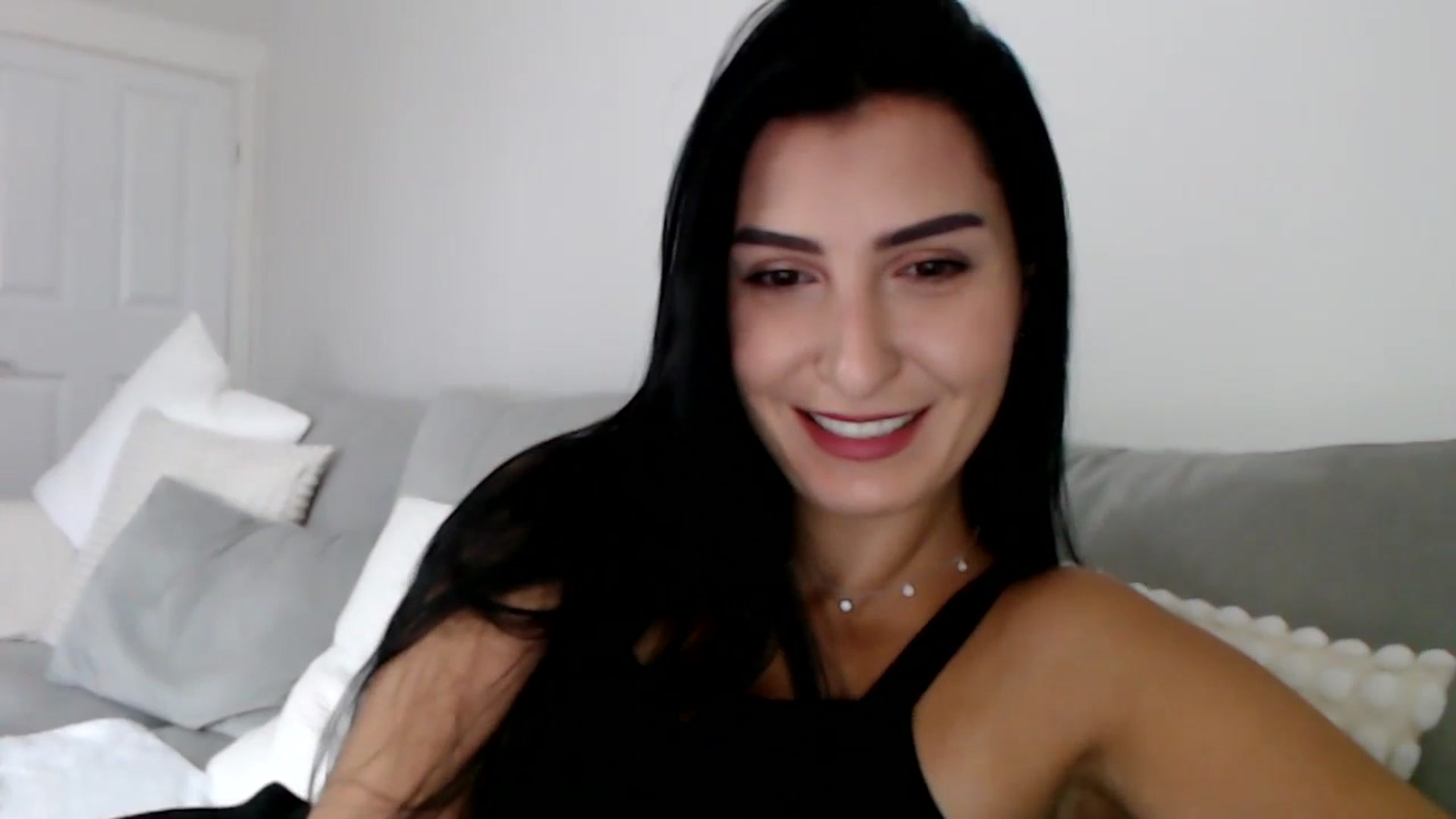 Gallery image thumbnail from LeaIson's myfreecams stream on, 11/14/2023, 12:20 image 4 of 20