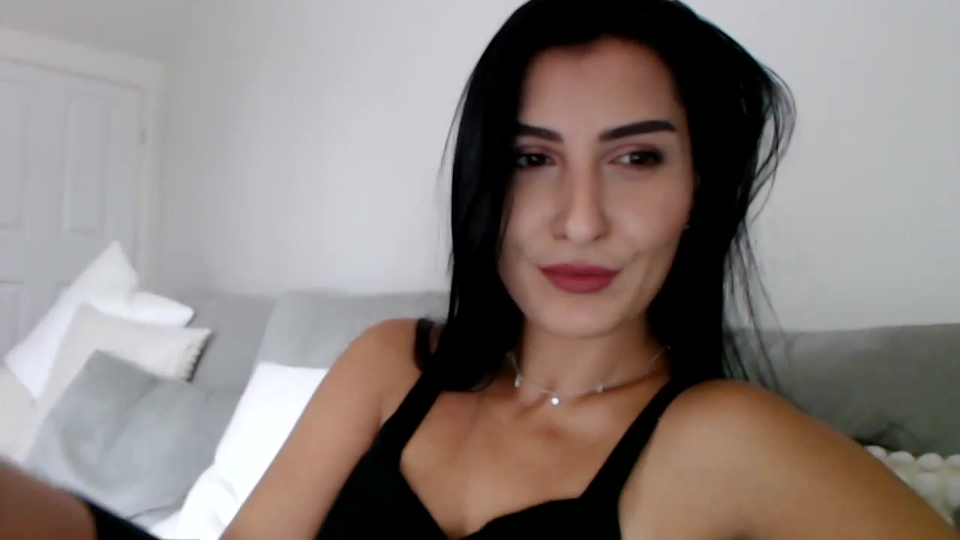 Gallery image thumbnail from LeaIson's myfreecams stream on, 11/14/2023, 12:20 image 15 of 20