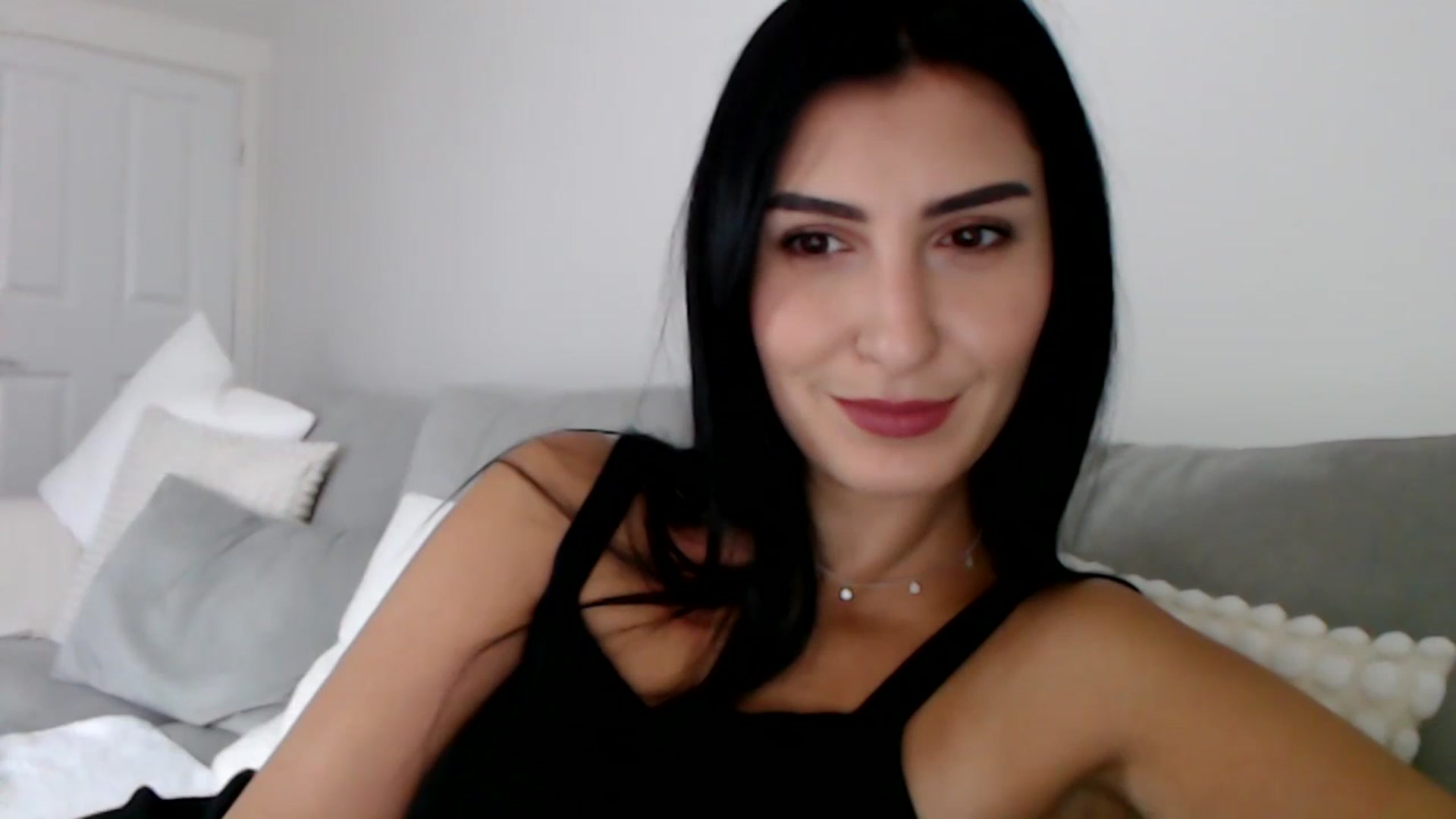 Gallery image thumbnail from LeaIson's myfreecams stream on, 11/14/2023, 12:20 image 1 of 20