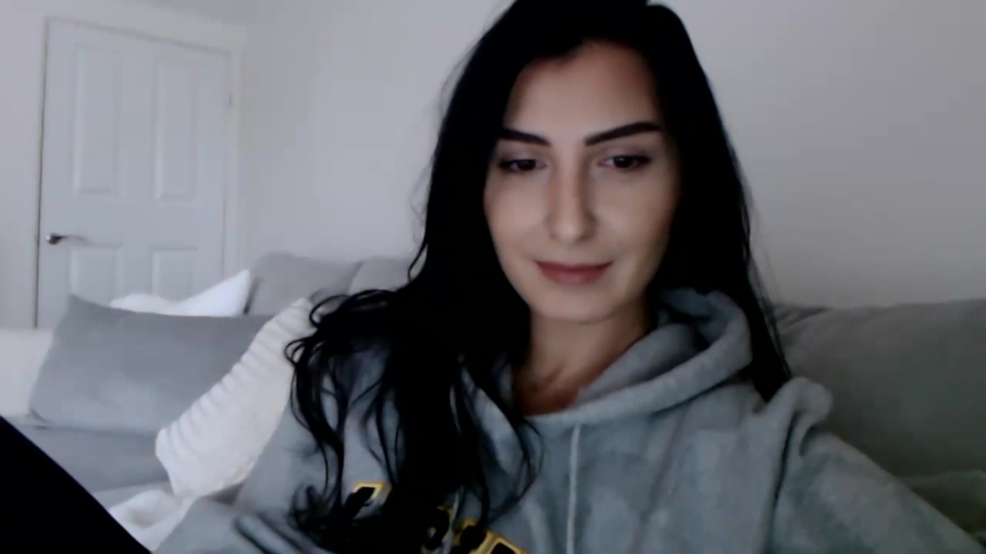 Gallery image thumbnail from LeaIson's myfreecams stream on, 11/21/2023, 13:31 image 4 of 20