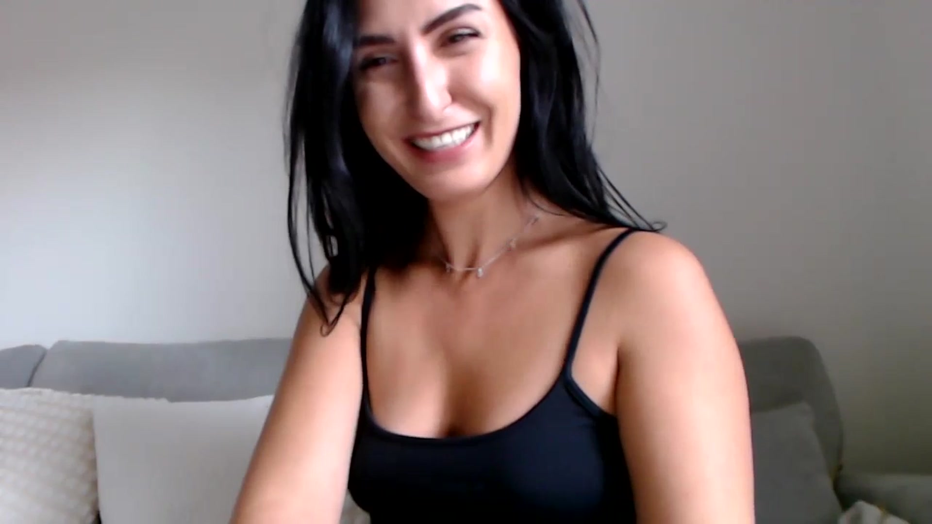 Gallery image thumbnail from LeaIson's myfreecams stream on, 11/21/2023, 14:43 image 19 of 20