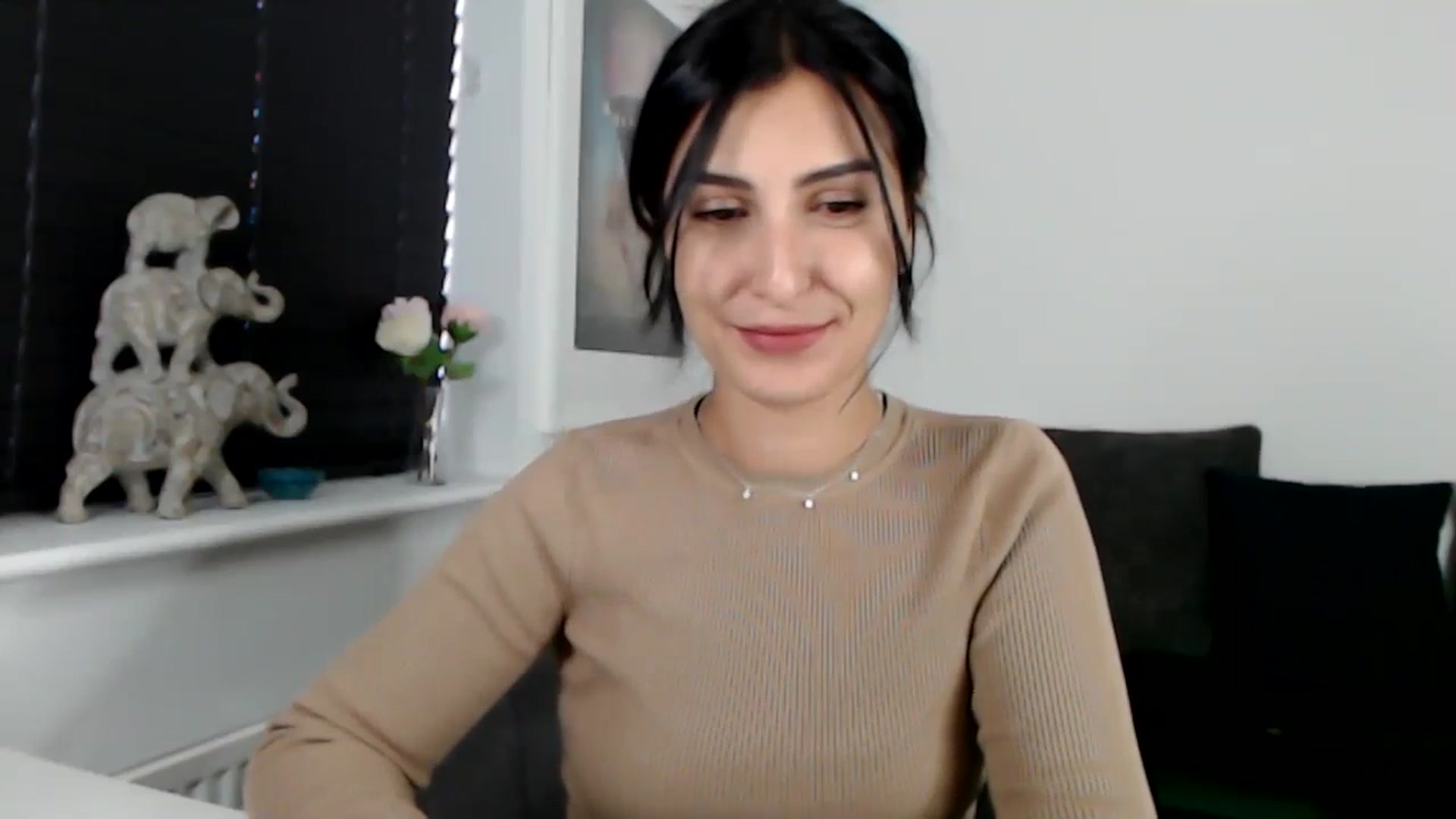 Gallery image thumbnail from LeaIson's myfreecams stream on, 11/23/2023, 14:12 image 7 of 20