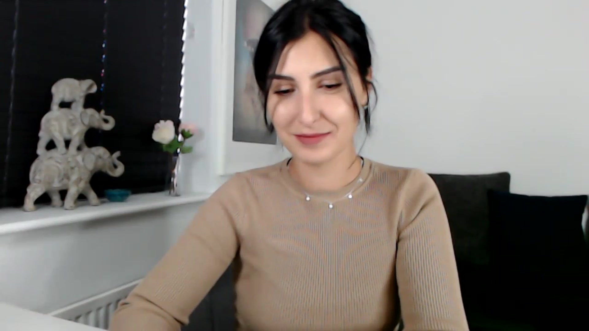 Gallery image thumbnail from LeaIson's myfreecams stream on, 11/23/2023, 14:12 image 3 of 20