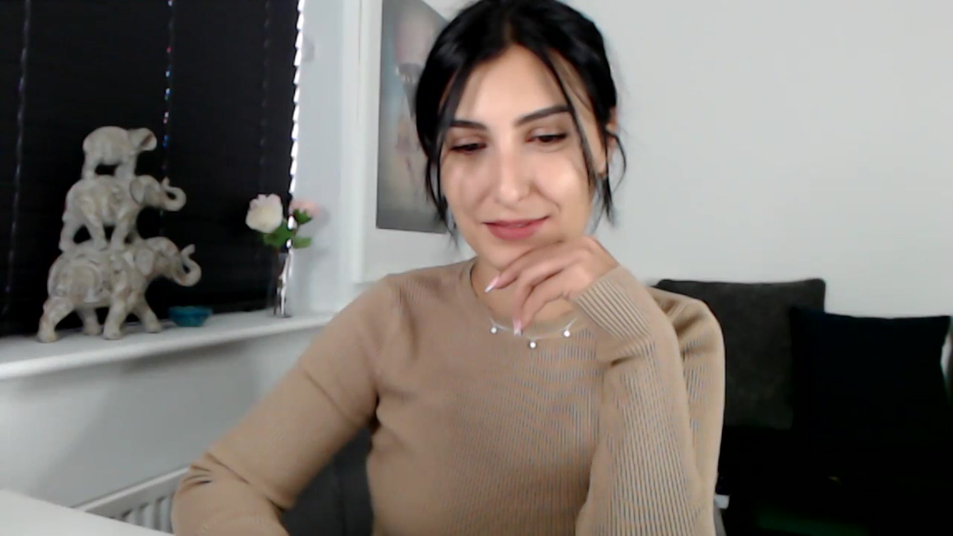 Gallery image thumbnail from LeaIson's myfreecams stream on, 11/23/2023, 14:12 image 9 of 20