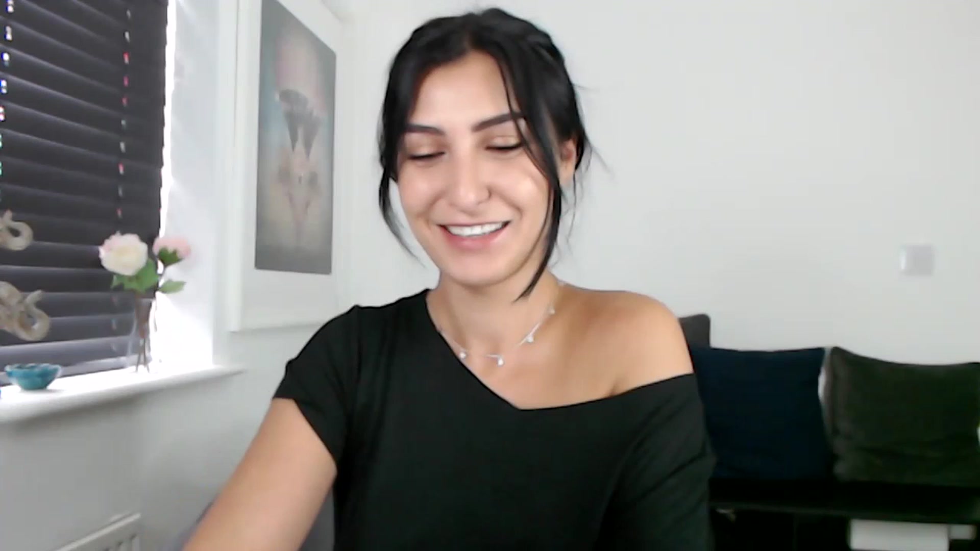 Gallery image thumbnail from LeaIson's myfreecams stream on, 11/24/2023, 10:06 image 7 of 20