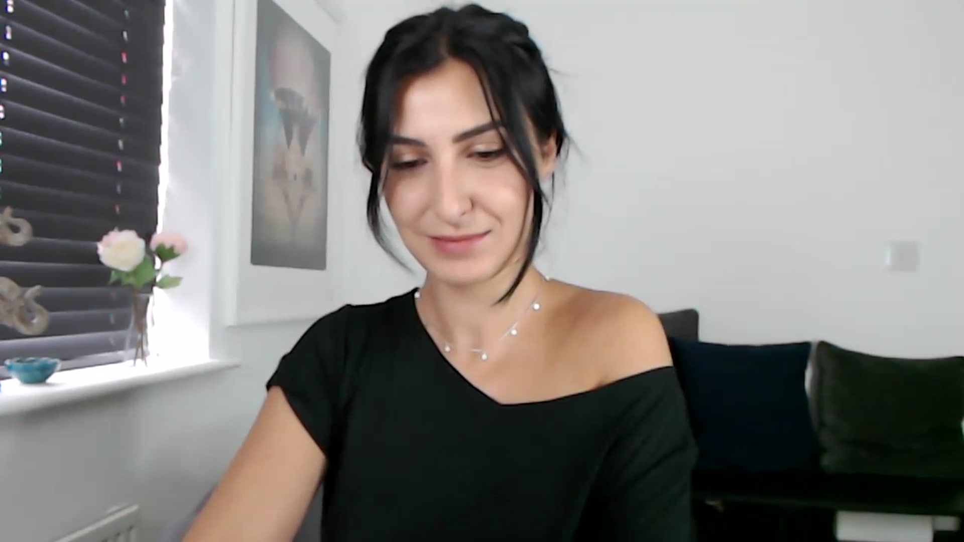 Gallery image thumbnail from LeaIson's myfreecams stream on, 11/24/2023, 10:06 image 6 of 20